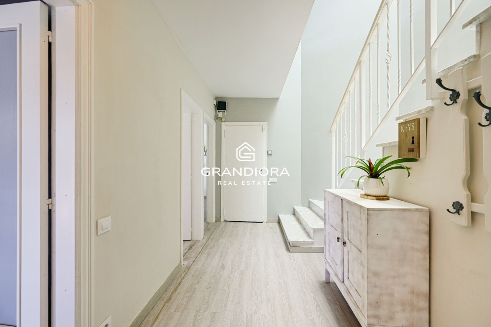 Villa con Licencia Turistica, Vistas al Mar, Piscina Climatizada y Jacuzzi - Imagen 19
