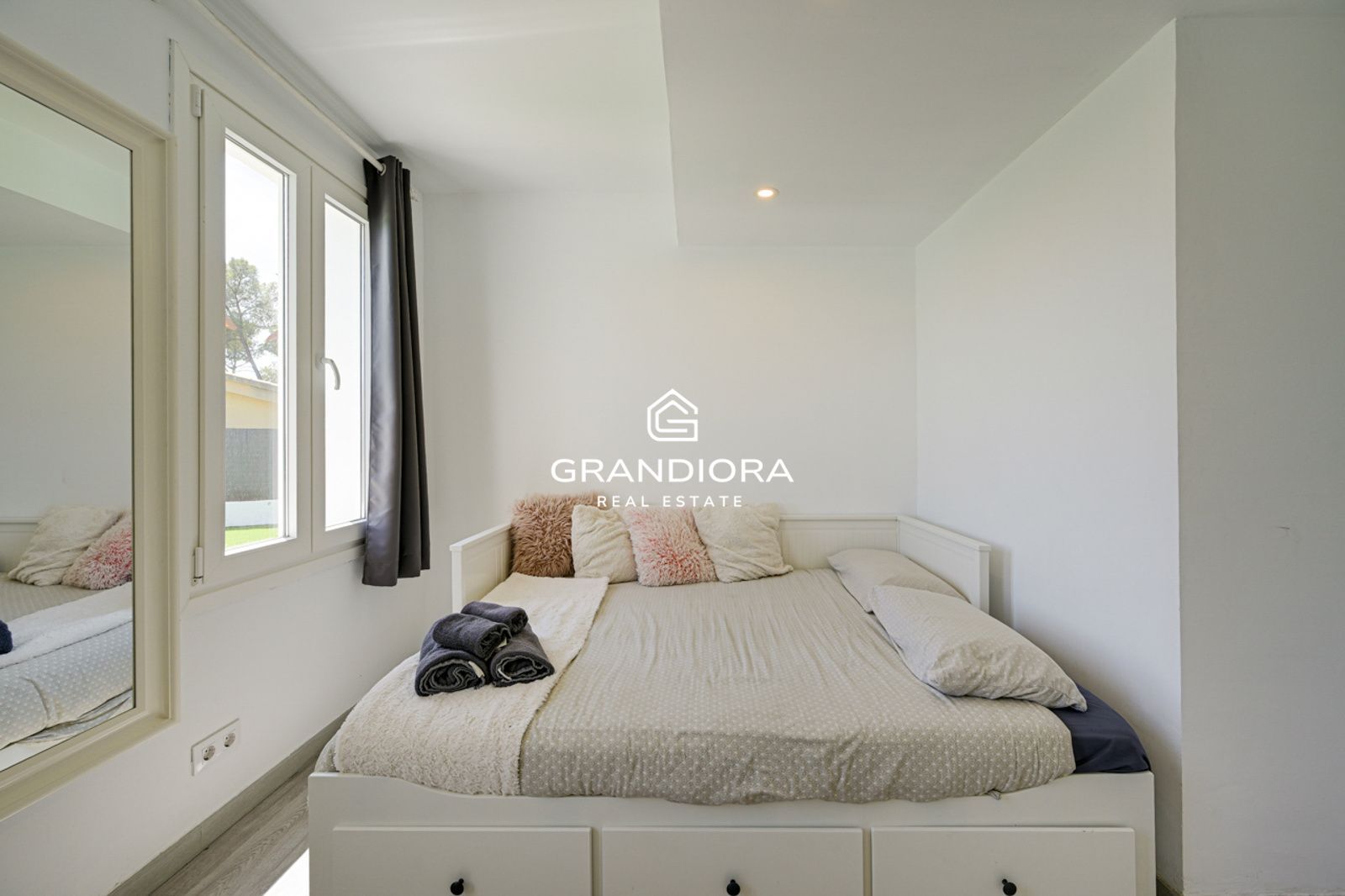 Villa con Licencia Turistica, Vistas al Mar, Piscina Climatizada y Jacuzzi - Imagen 24