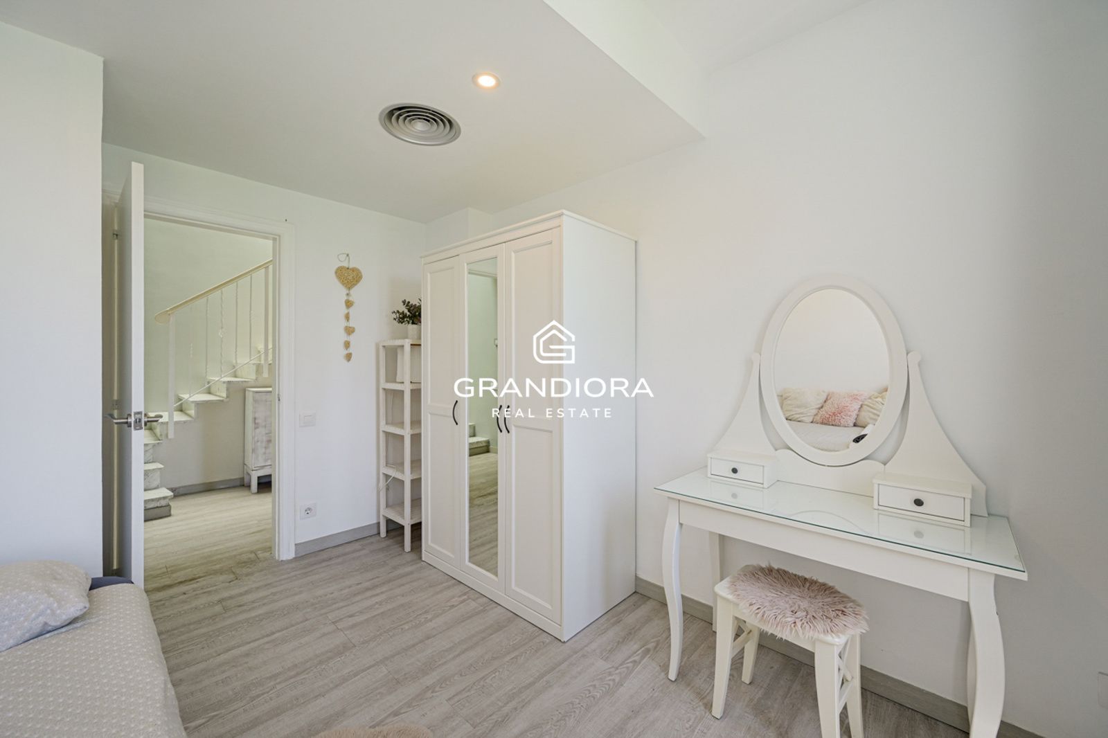 Villa con Licencia Turistica, Vistas al Mar, Piscina Climatizada y Jacuzzi - Imagen 25