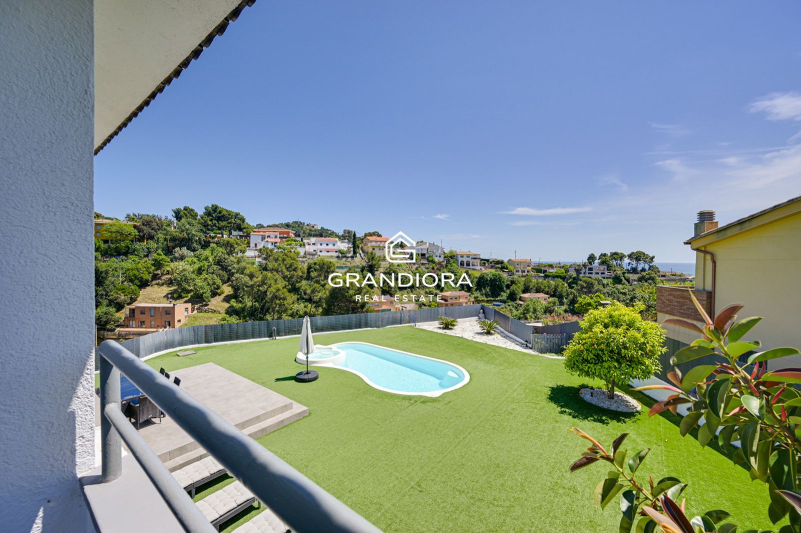 Villa con Licencia Turistica, Vistas al Mar, Piscina Climatizada y Jacuzzi - Imagen 37