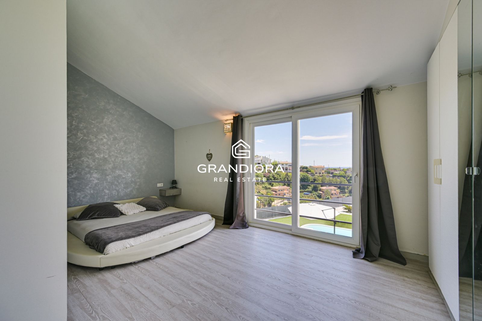 Villa con Licencia Turistica, Vistas al Mar, Piscina Climatizada y Jacuzzi - Imagen 41