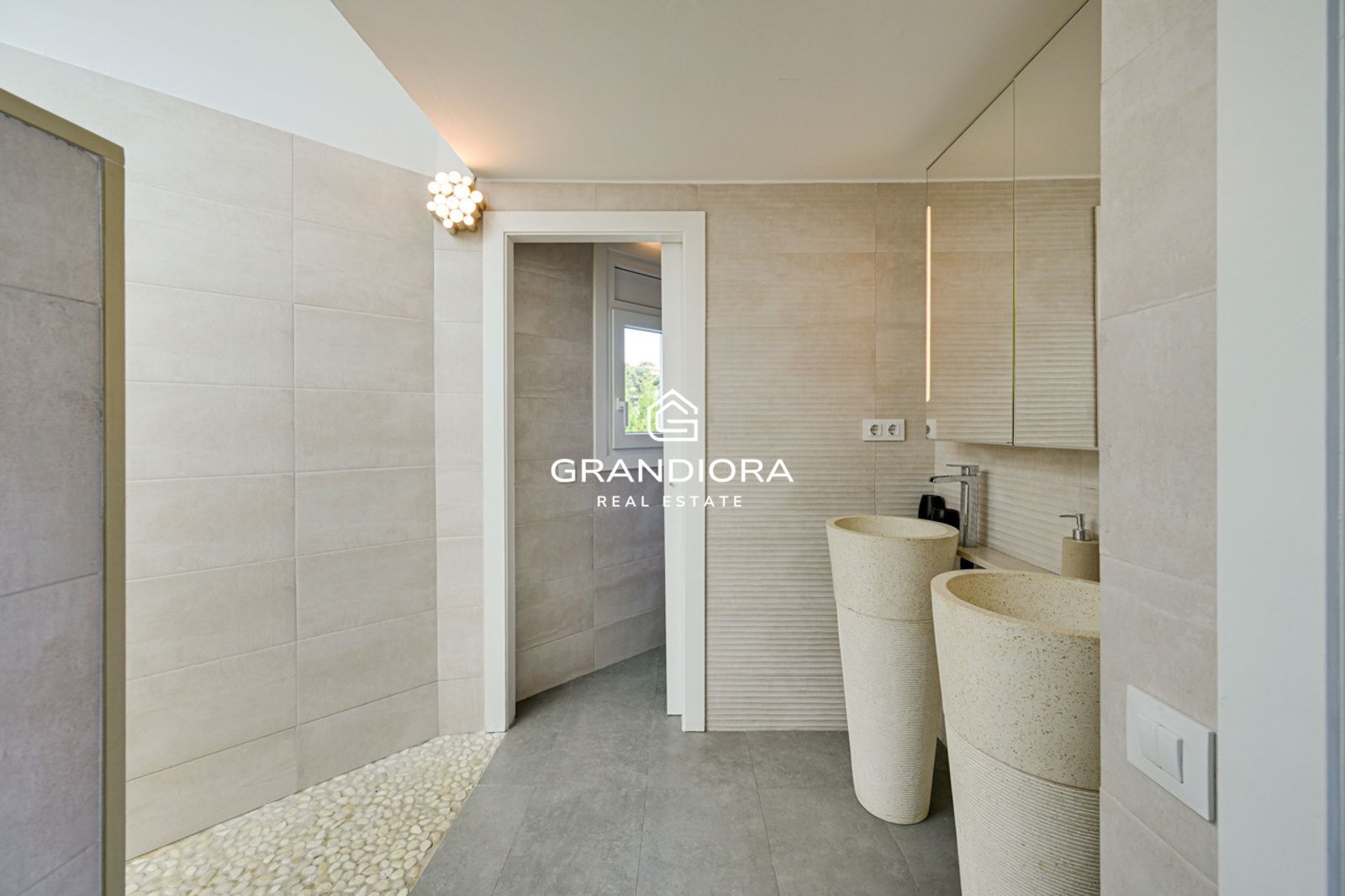Villa con Licencia Turistica, Vistas al Mar, Piscina Climatizada y Jacuzzi - Imagen 46