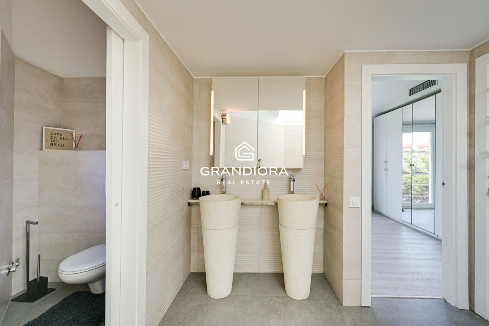 Villa con Licencia Turistica, Vistas al Mar, Piscina Climatizada y Jacuzzi - Imagen 47