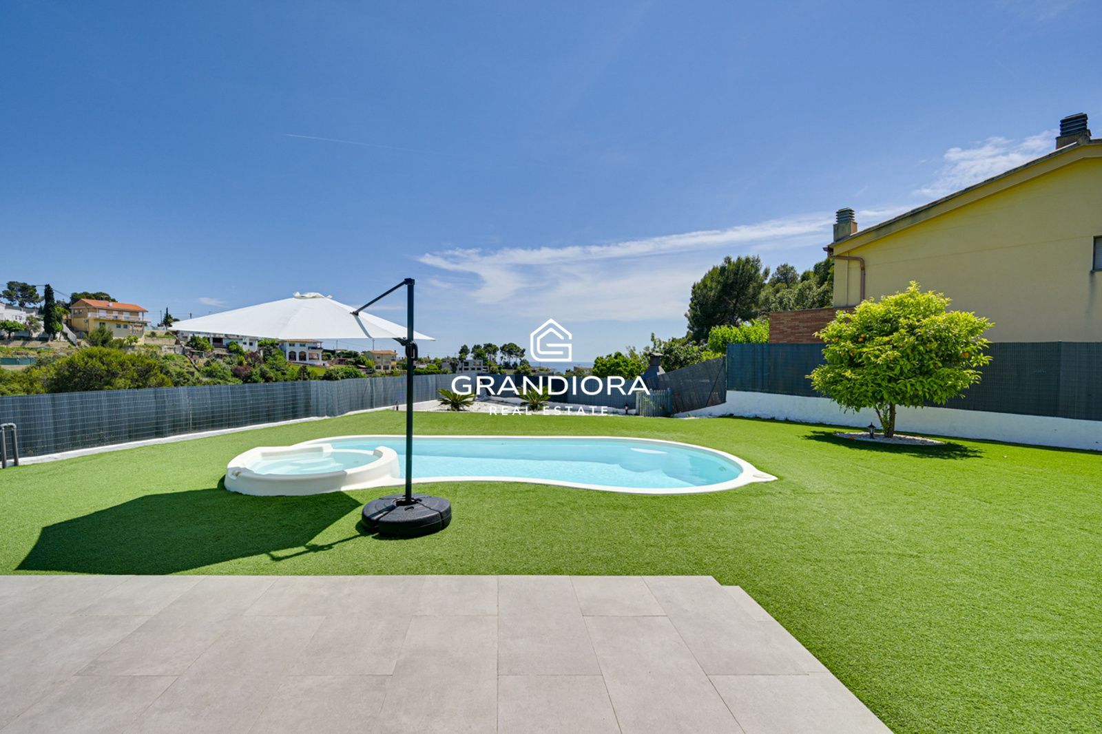 Villa con Licencia Turistica, Vistas al Mar, Piscina Climatizada y Jacuzzi - Imagen 54