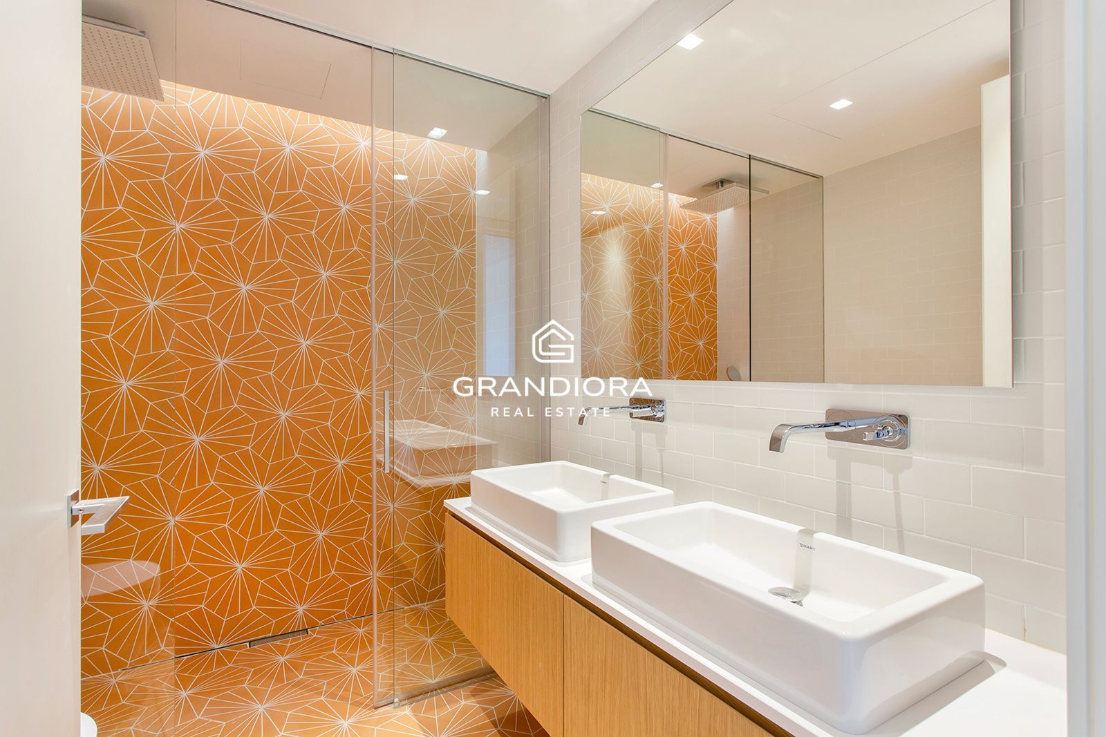 Ático de Autor con Terraza Privada y Wellness Resort en Dreta de l’Eixample - Imagen 18