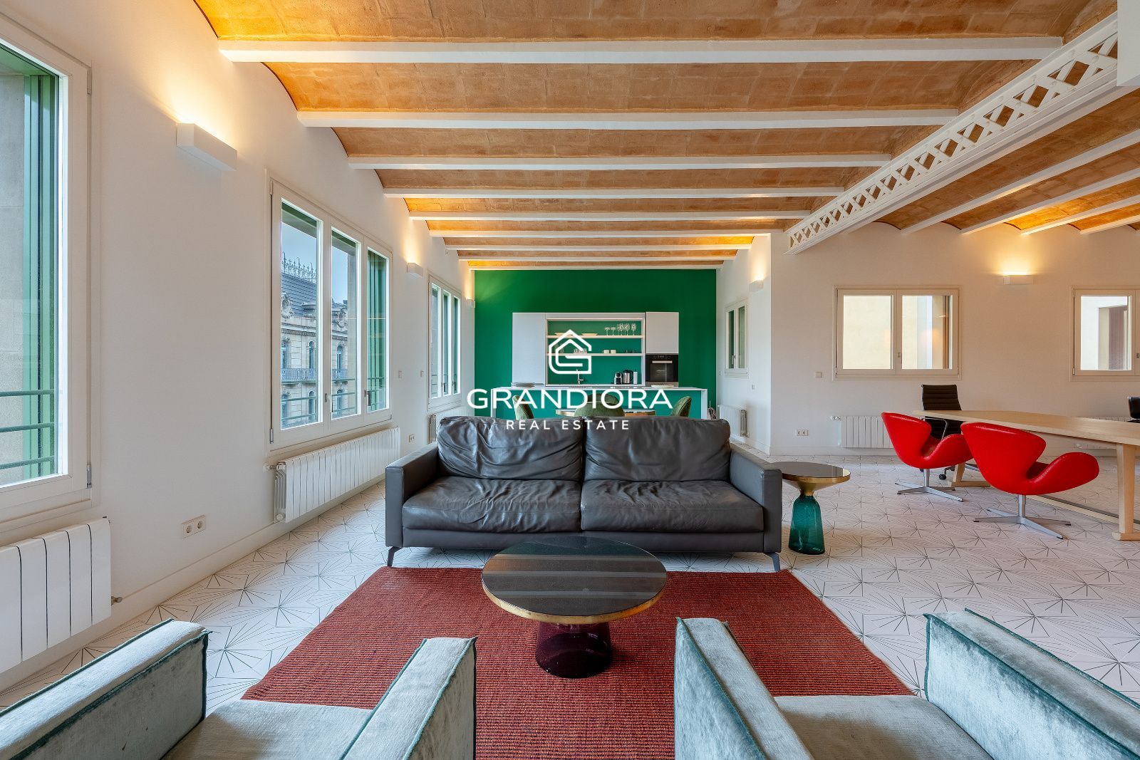 Piso exclusivo con 2 suites y servicios de hotel de lujo en Eixample - Imagen 2