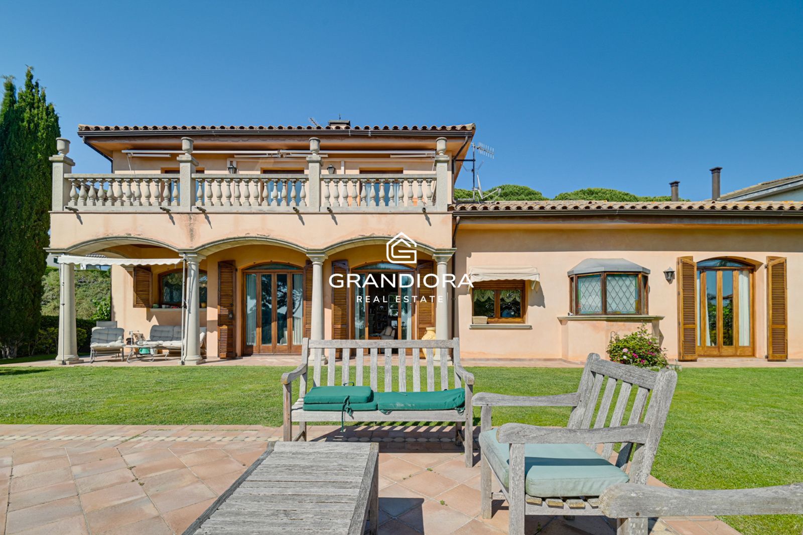 Casa en venta con piscina y vistas al mar a 25 minutos de Barcelona - Imagen 5