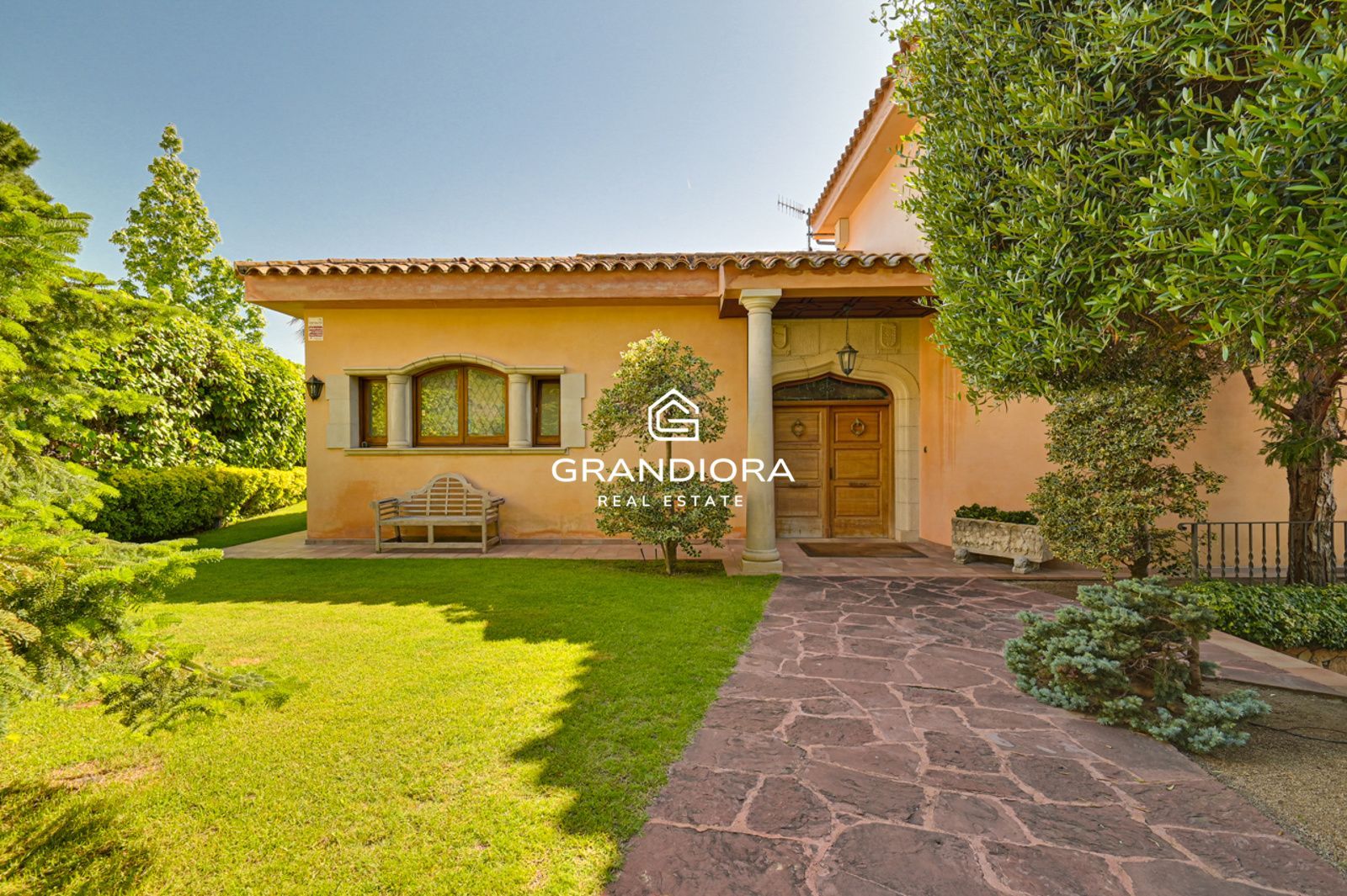 Casa en venta con piscina y vistas al mar a 25 minutos de Barcelona - Imagen 7