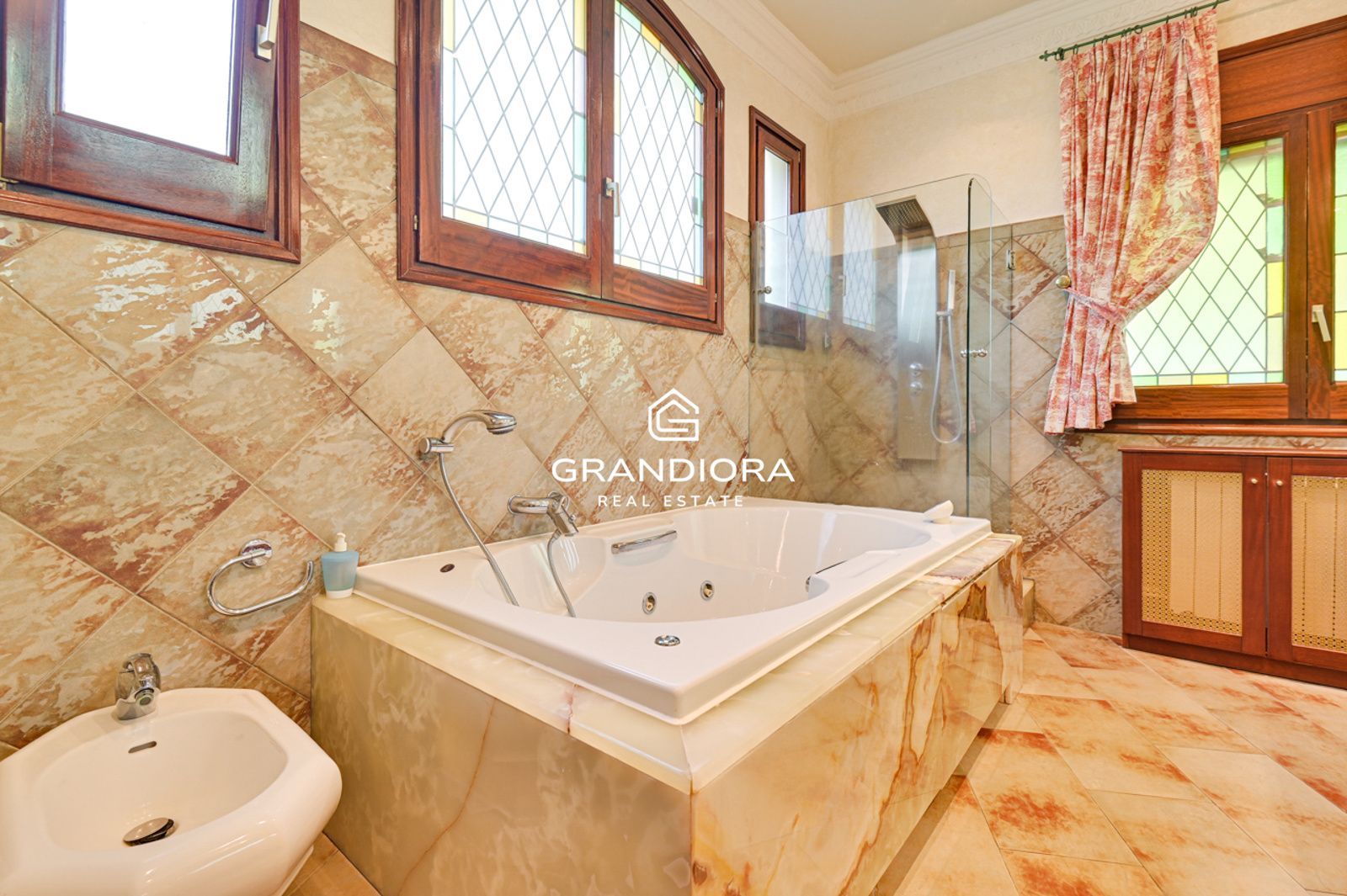 Casa en venta con piscina y vistas al mar a 25 minutos de Barcelona - Imagen 26