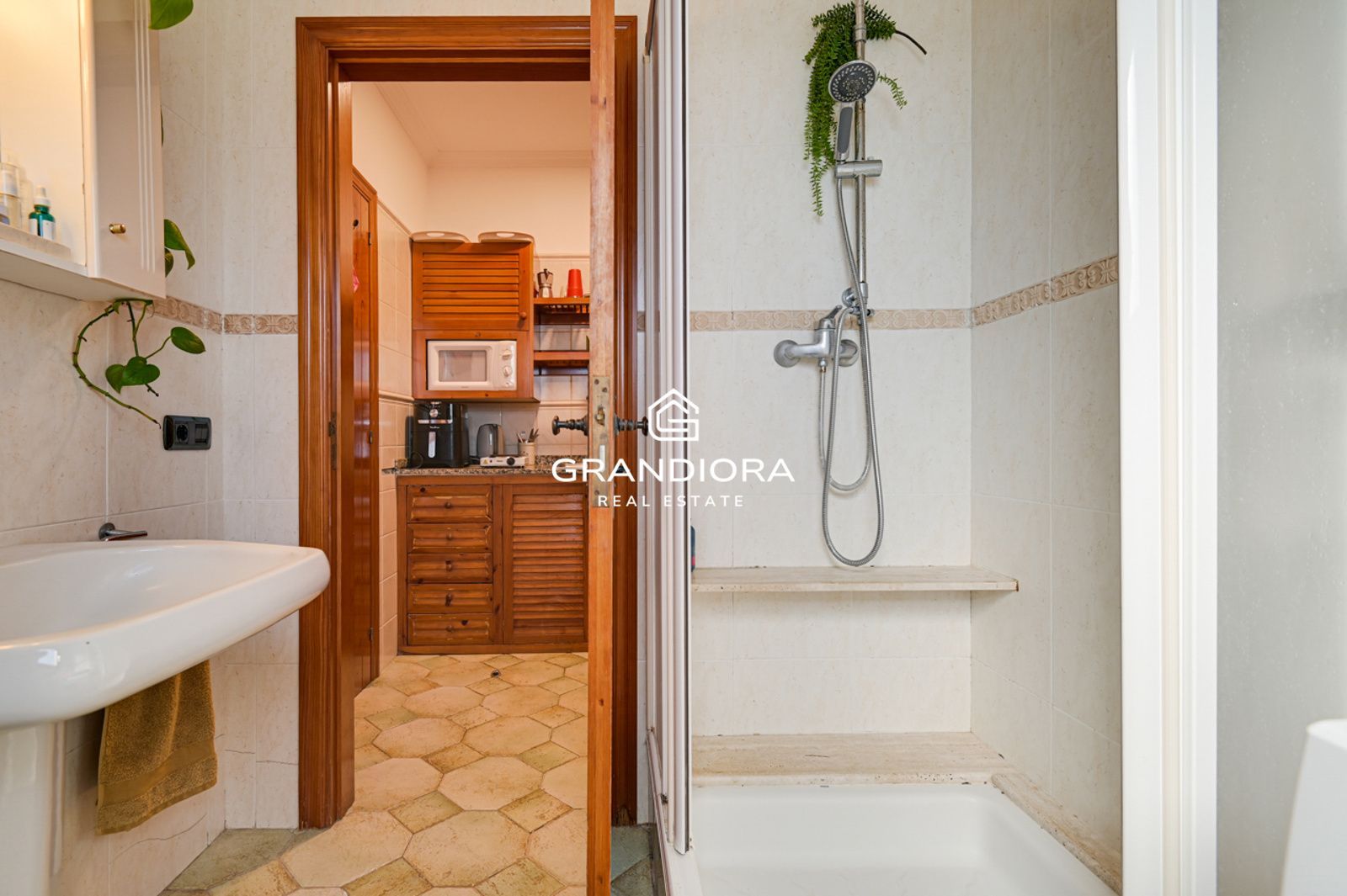 Casa en venta con piscina y vistas al mar a 25 minutos de Barcelona - Imagen 32
