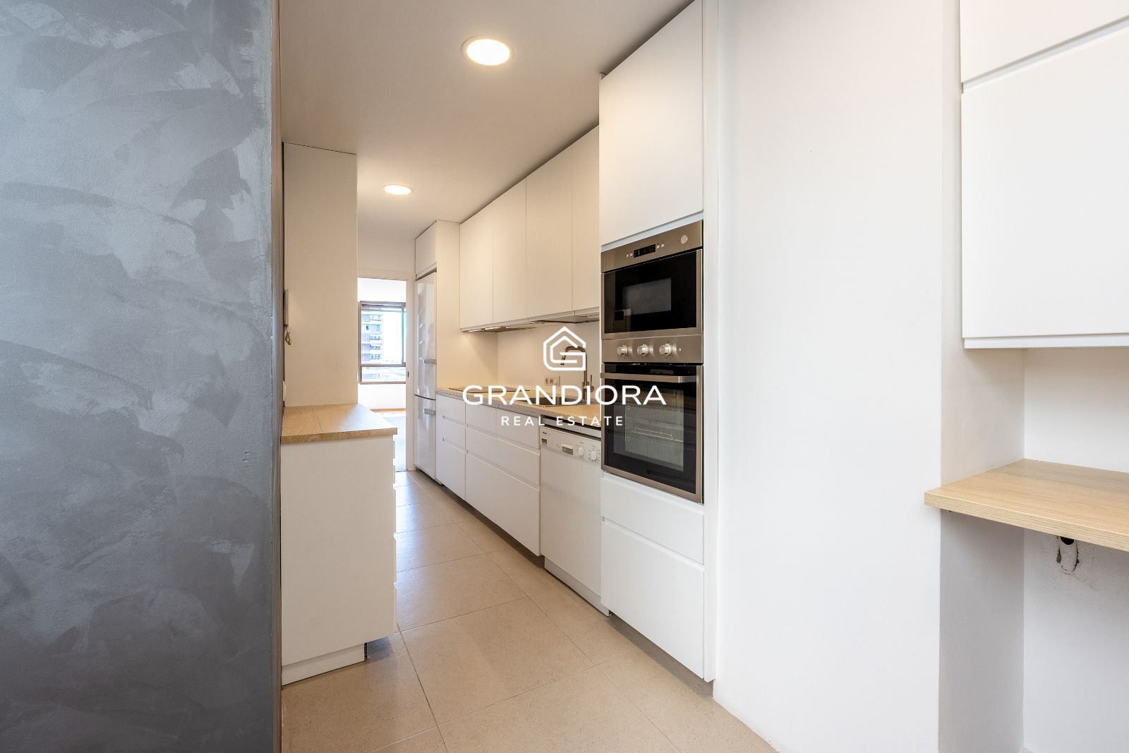 Piso reformado con vistas al mar y Montjuïc en Sant Gervasi – Galvany - Imagen 21