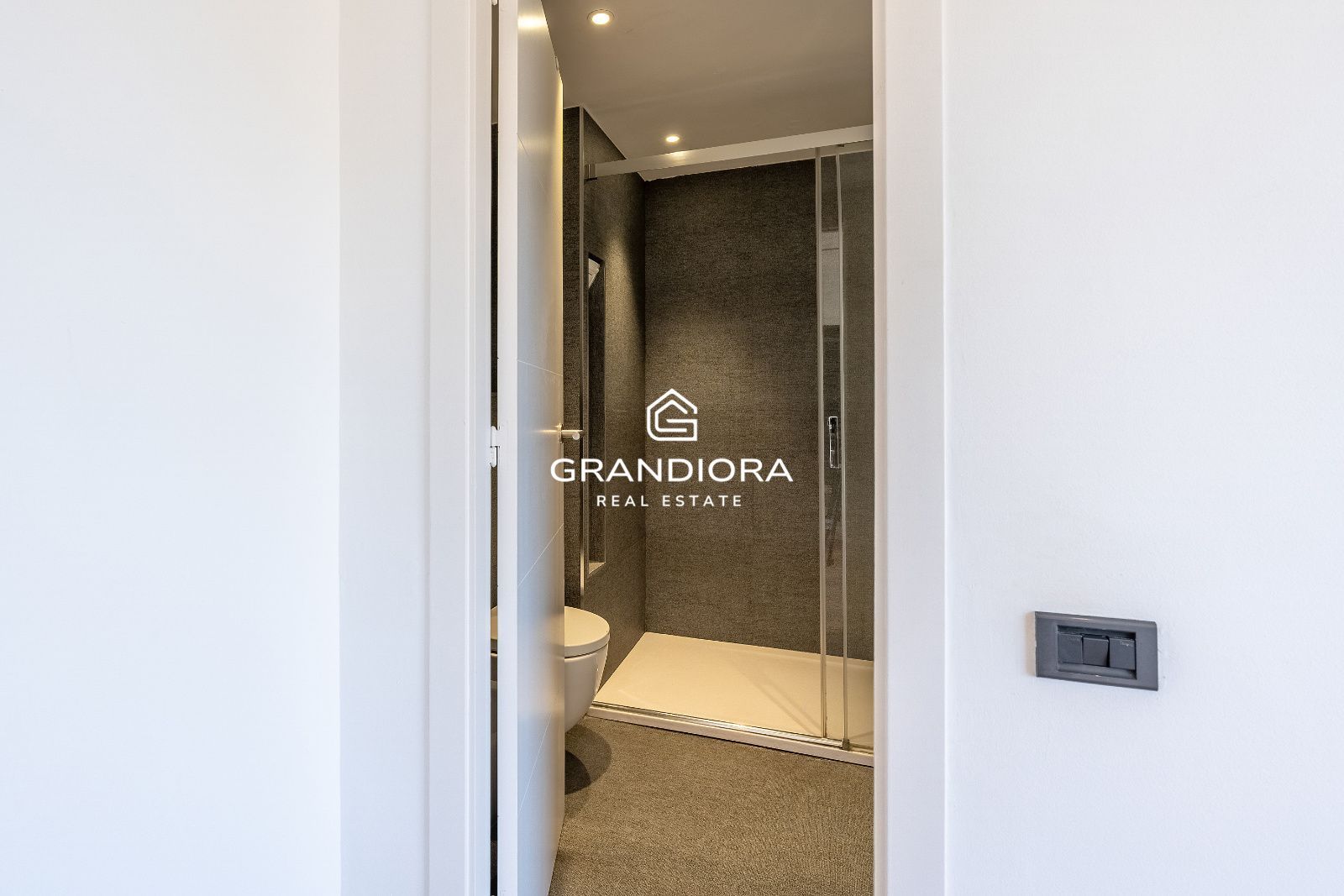 Piso reformado con vistas al mar y Montjuïc en Sant Gervasi – Galvany - Imagen 24