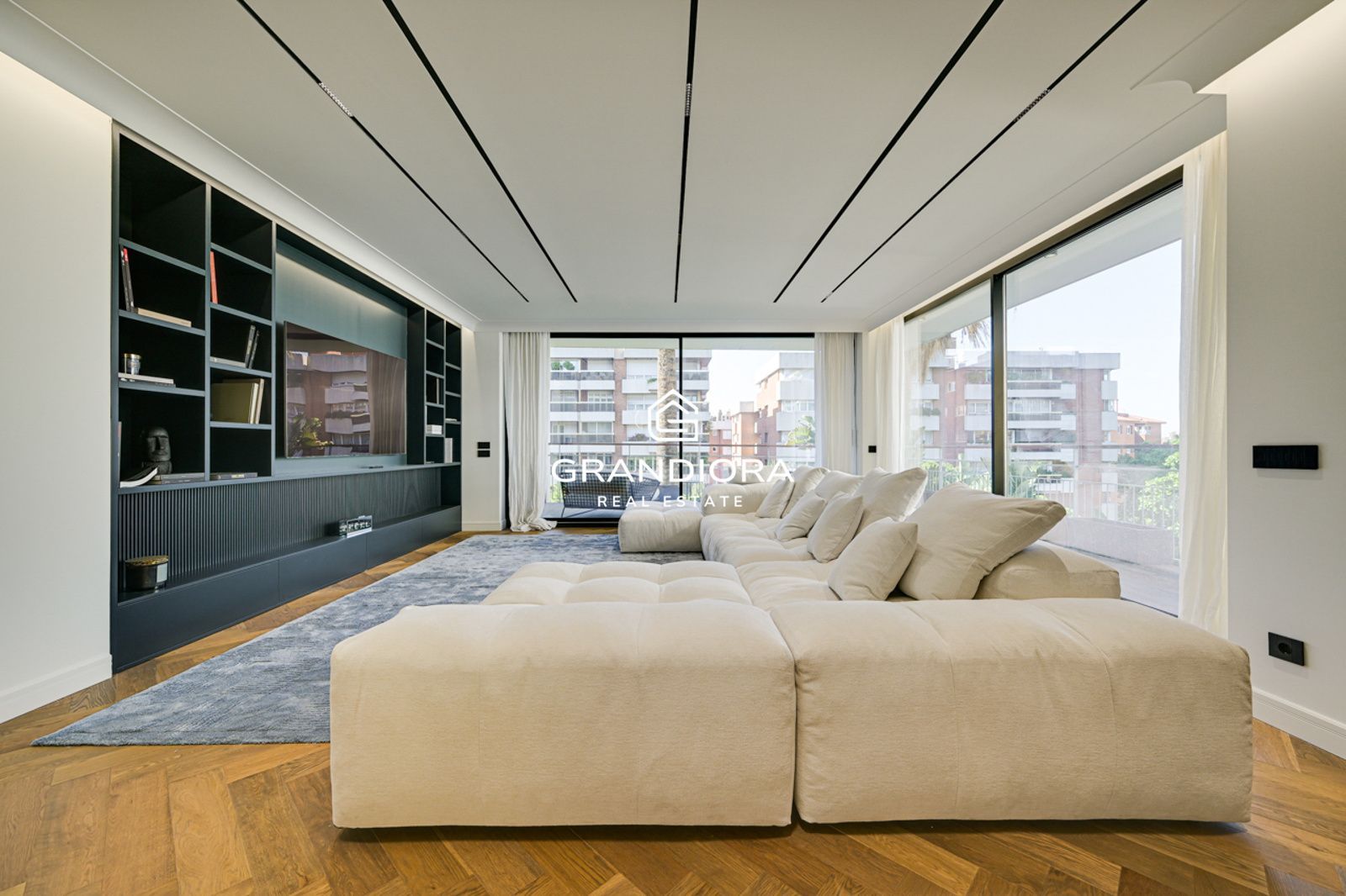 Exclusivo piso de lujo en Tres Torres con terraza de 45m - Imagen 5