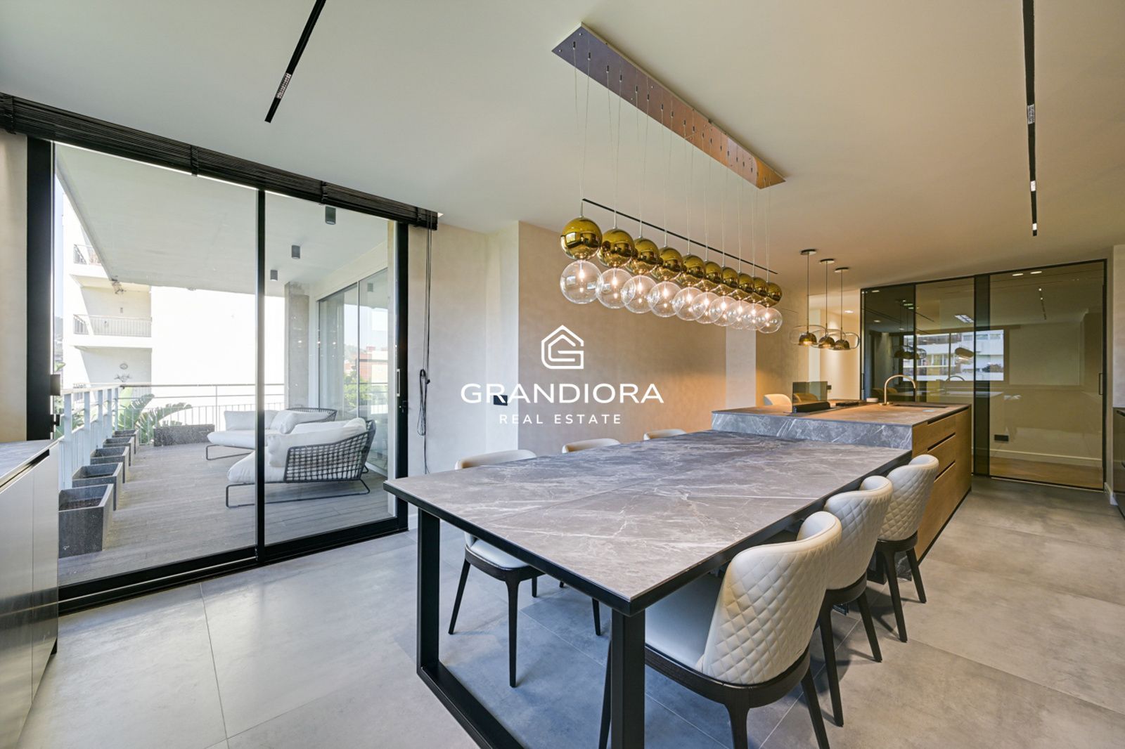 Exclusivo piso de lujo en Tres Torres con terraza de 45m - Imagen 13