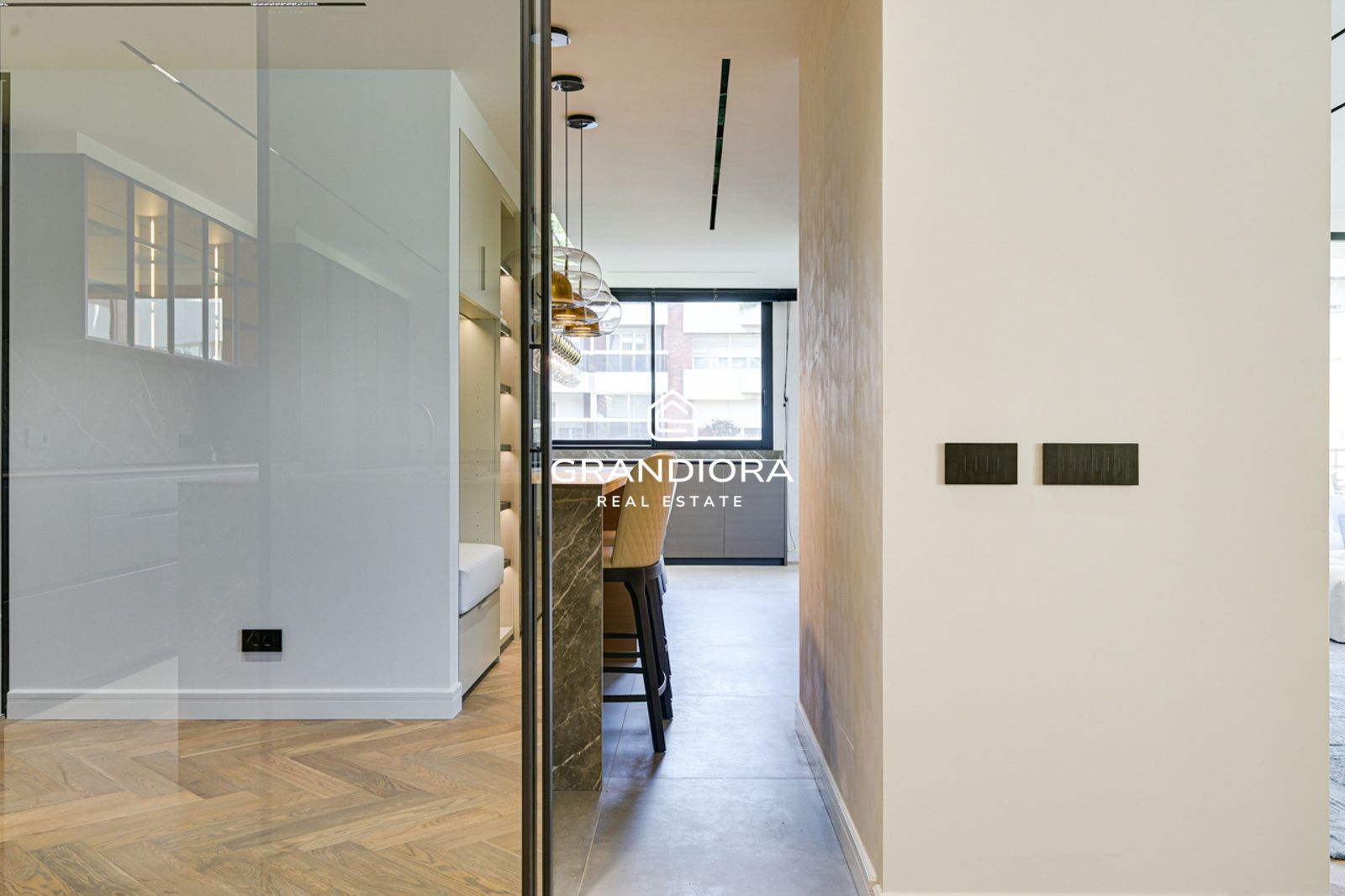 Exclusivo piso de lujo en Tres Torres con terraza de 45m - Imagen 17
