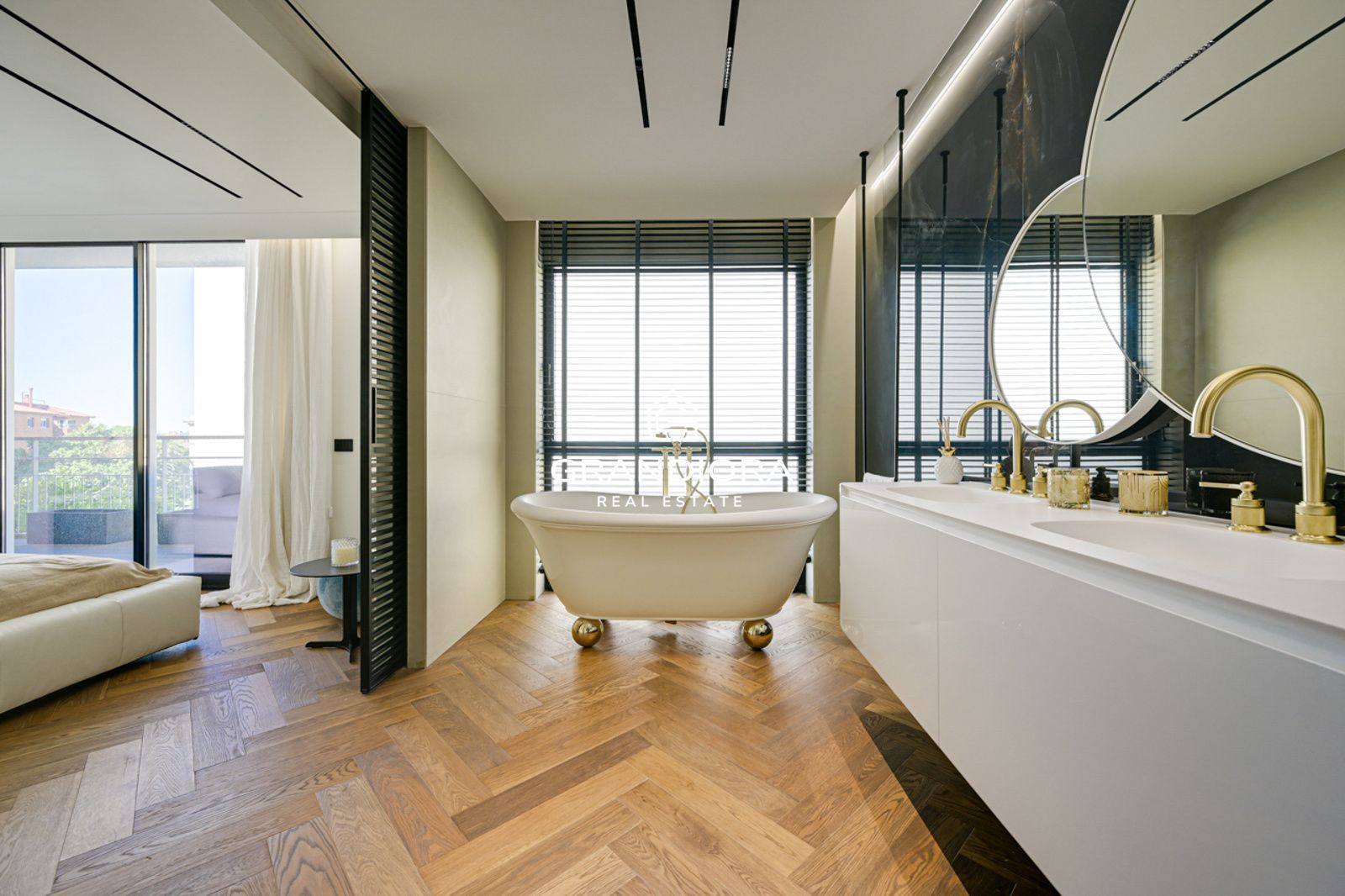 Exclusivo piso de lujo en Tres Torres con terraza de 45m - Imagen 40