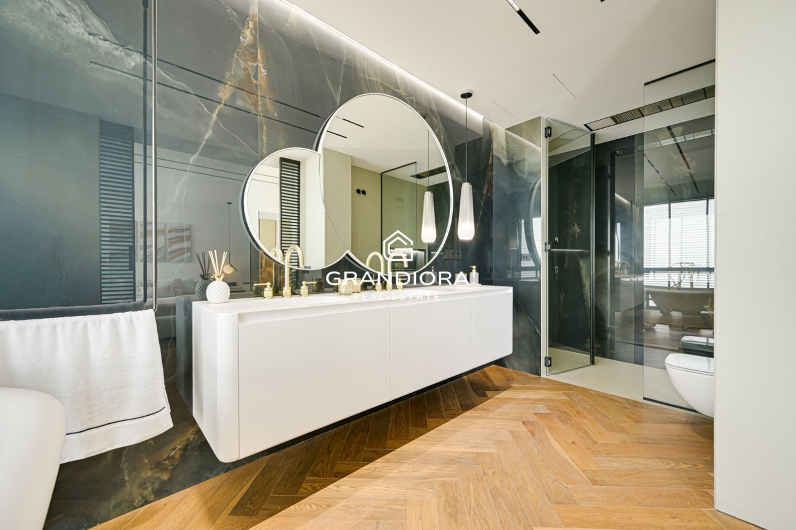 Exclusivo piso de lujo en Tres Torres con terraza de 45m - Imagen 41