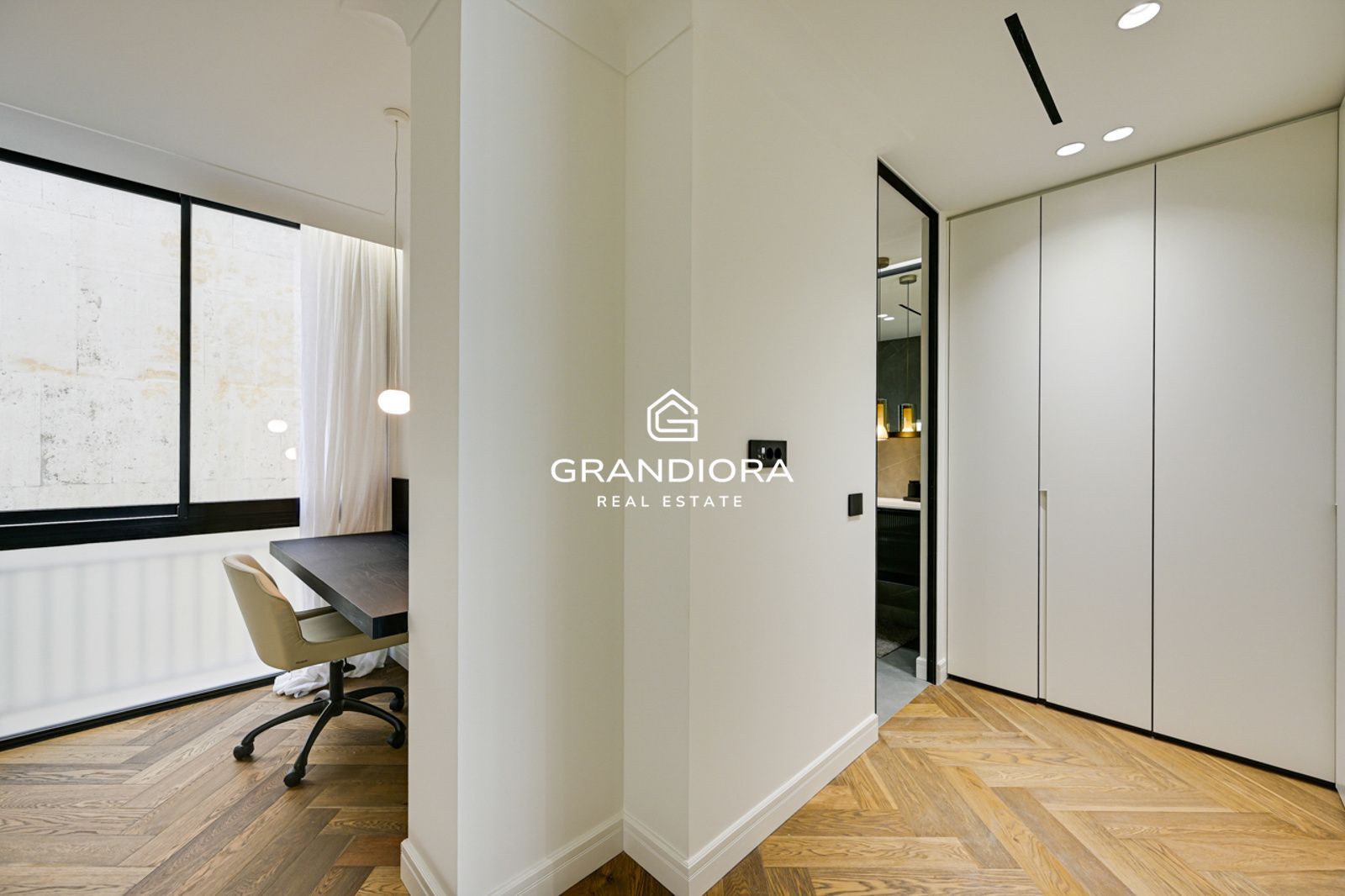 Exclusivo piso de lujo en Tres Torres con terraza de 45m - Imagen 48