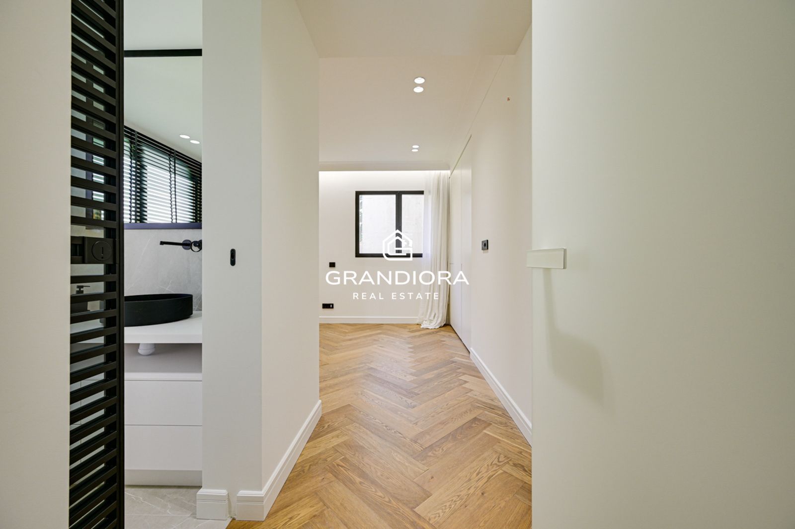 Exclusivo piso de lujo en Tres Torres con terraza de 45m - Imagen 53