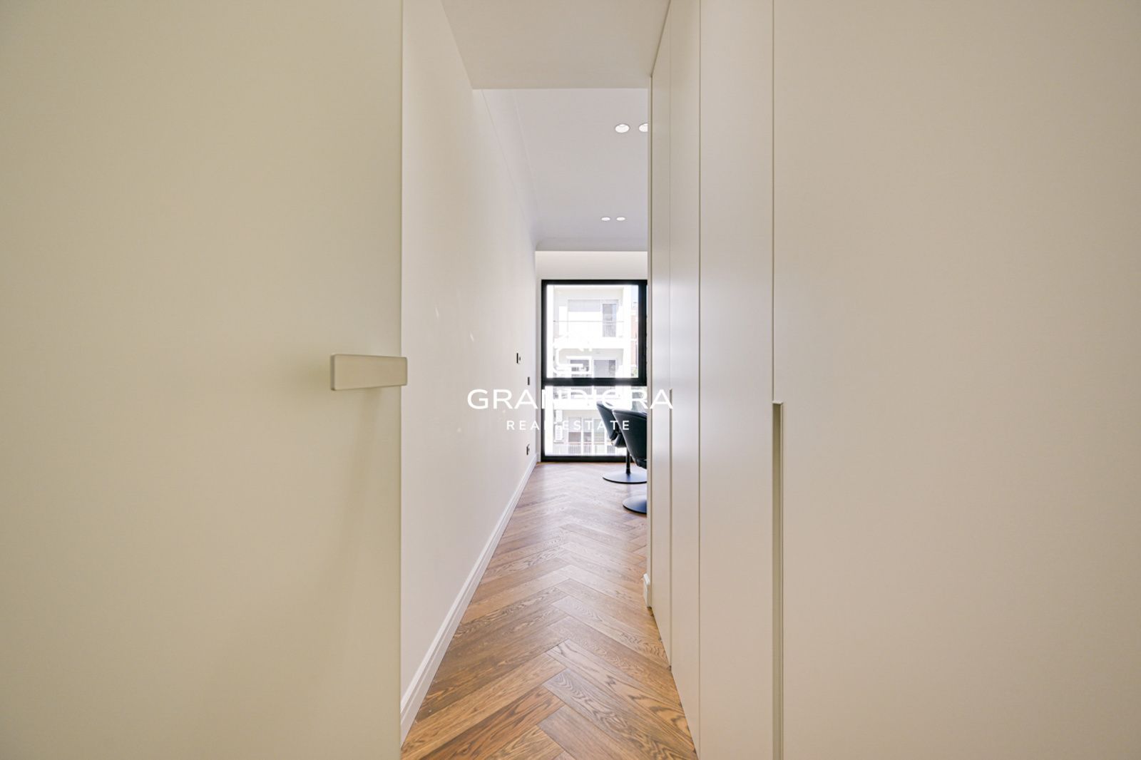 Exclusivo piso de lujo en Tres Torres con terraza de 45m - Imagen 58