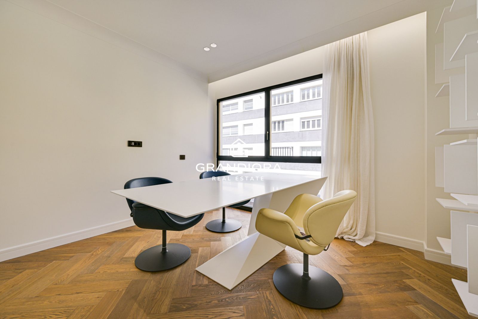 Exclusivo piso de lujo en Tres Torres con terraza de 45m - Imagen 62