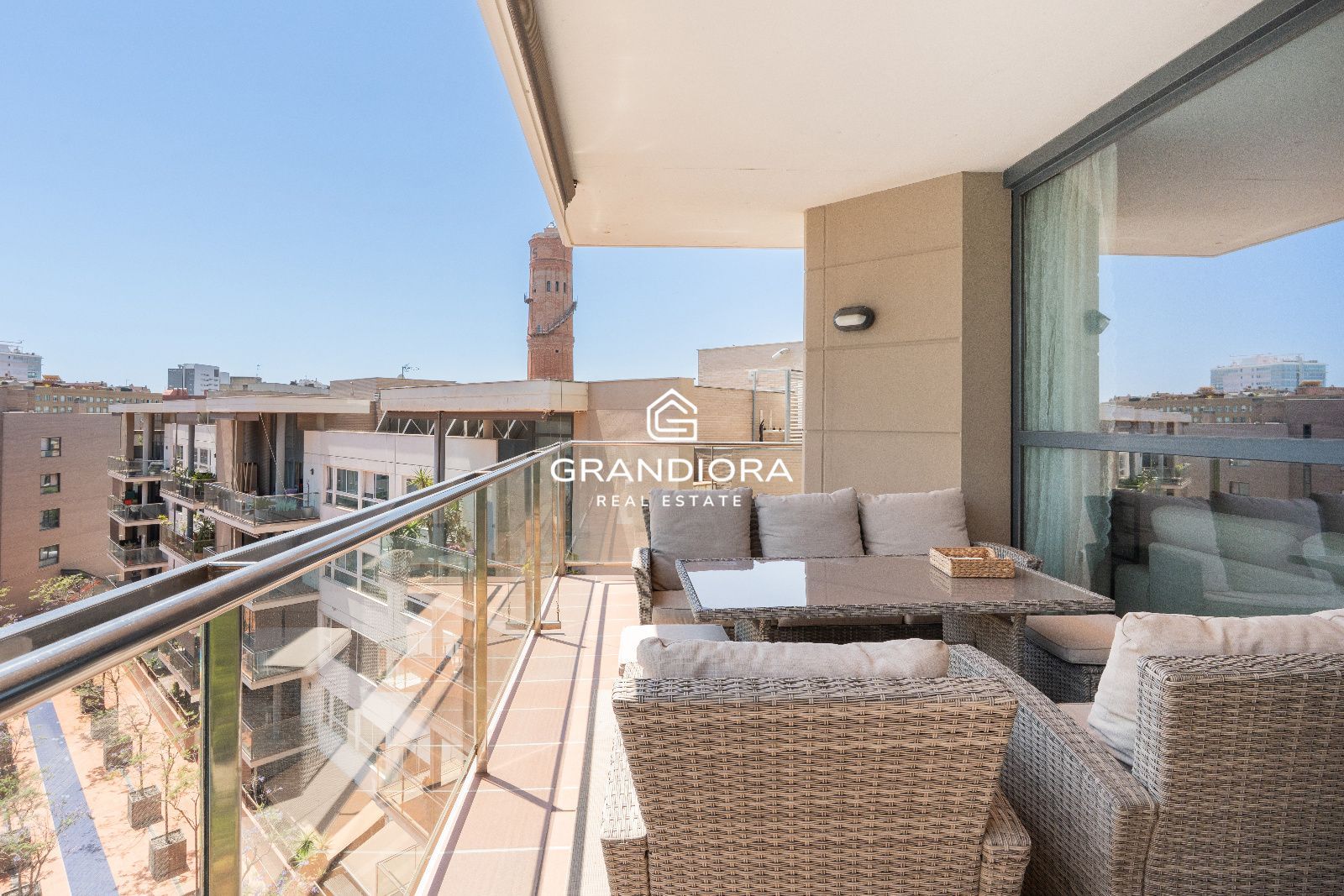 Espectacular piso reformado de 136 m² con terraza de 20 m² y vistas al mar en Illa del Bosc - Imagen 1