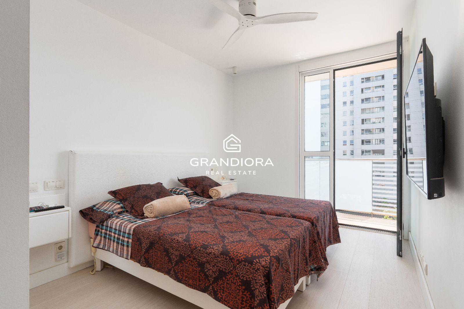 Espectacular piso reformado de 136 m² con terraza de 20 m² y vistas al mar en Illa del Bosc - Imagen 23