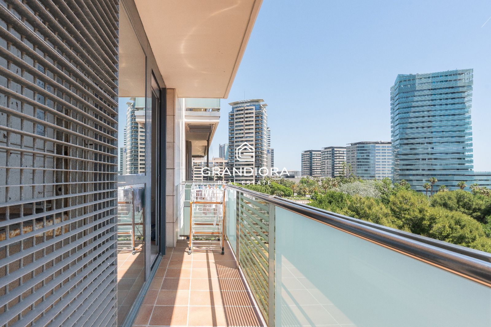Espectacular piso reformado de 136 m² con terraza de 20 m² y vistas al mar en Illa del Bosc - Imagen 7