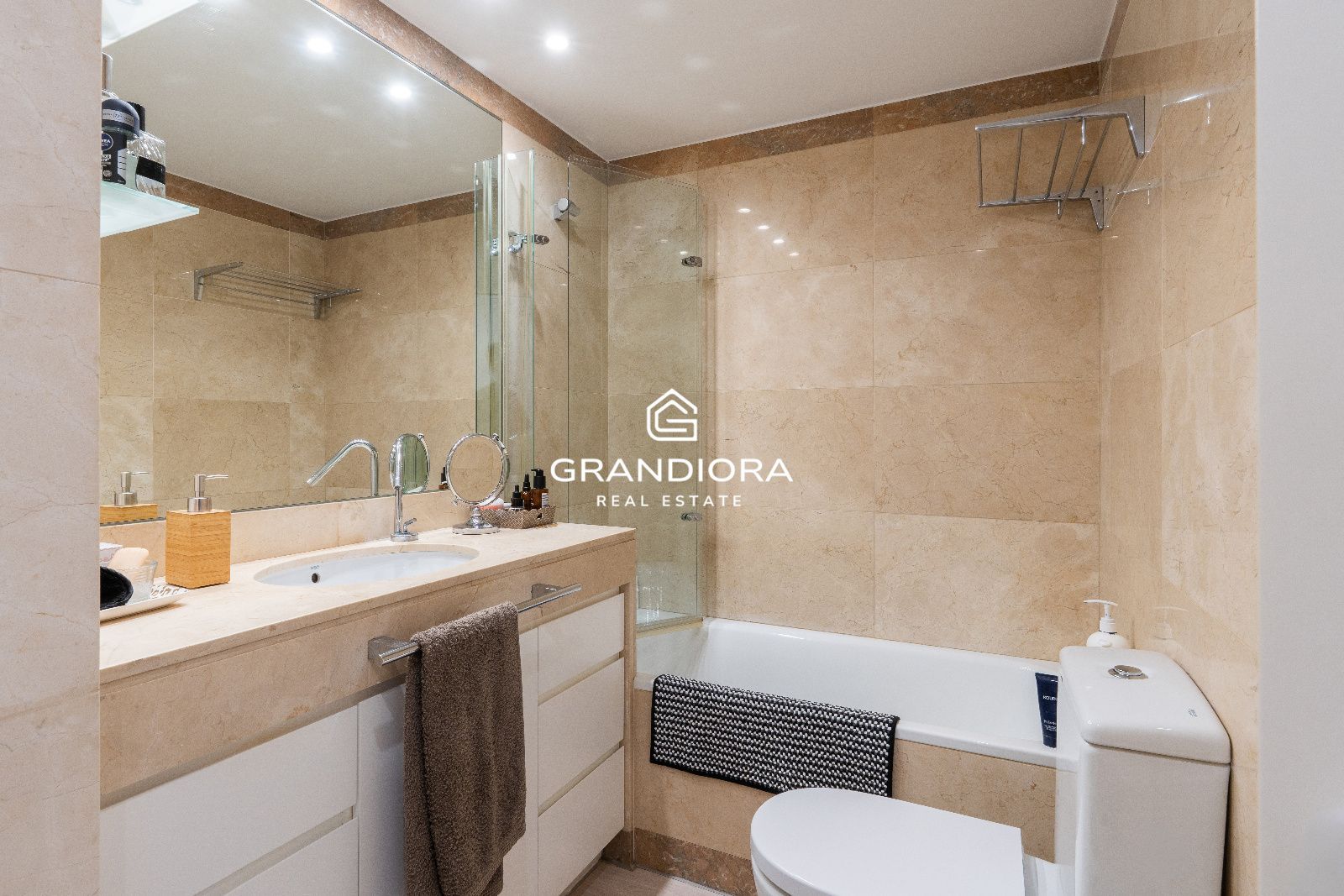 Espectacular piso reformado de 136 m² con terraza de 20 m² y vistas al mar en Illa del Bosc - Imagen 27