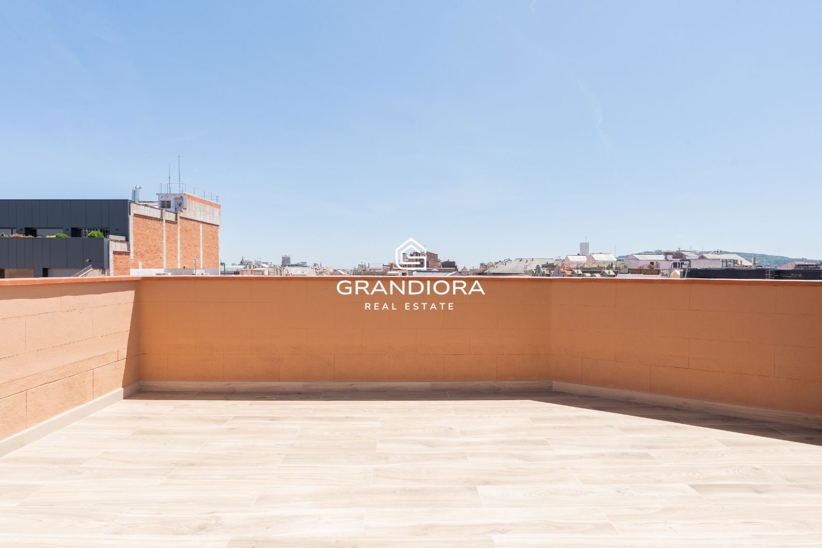 Precioso Atico luminoso con vistas al mar y terraza - Imagen 11