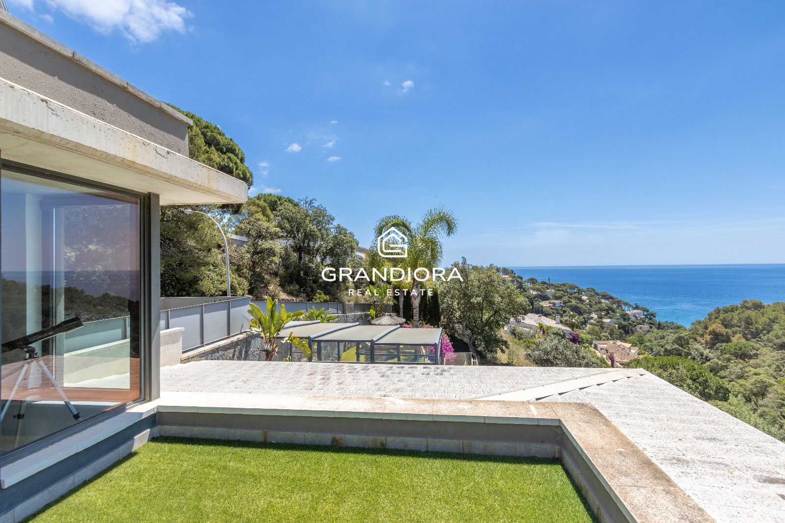 Villa de lujo con licencia turística y vistas al mar en Tossa de Mar - Imagen 9