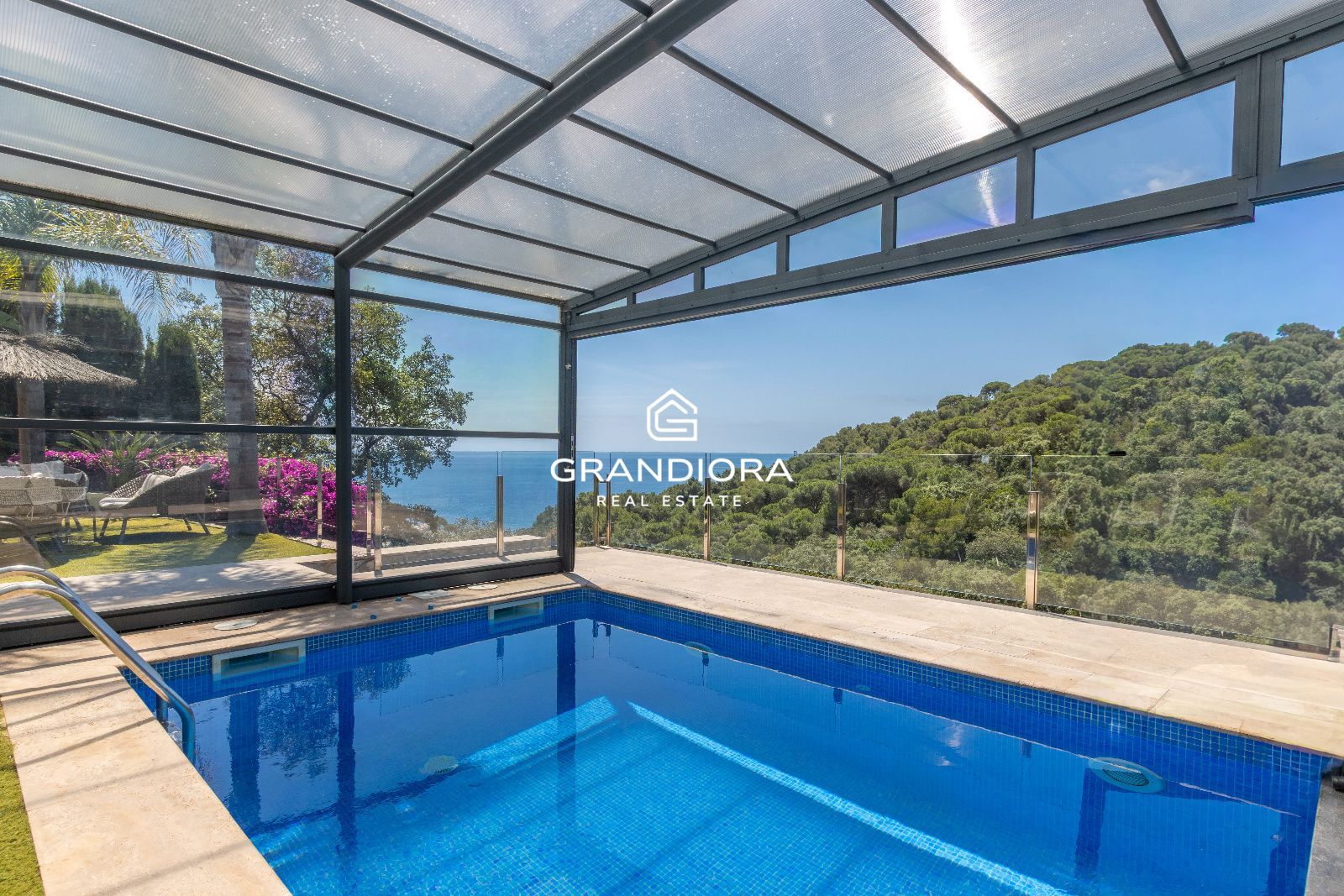 Villa de lujo con licencia turística y vistas al mar en Tossa de Mar - Imagen 17