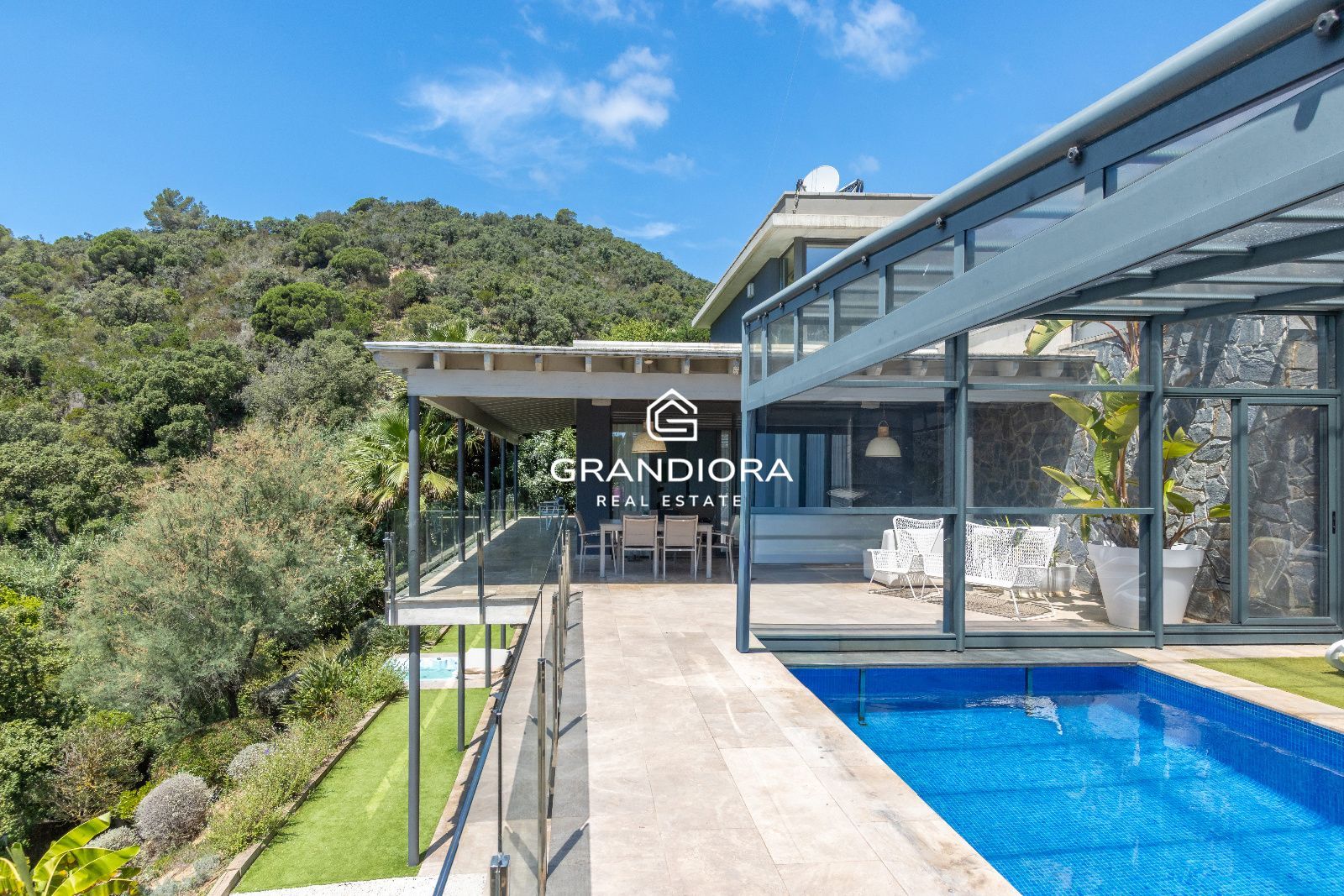 Villa de lujo con licencia turística y vistas al mar en Tossa de Mar - Imagen 19