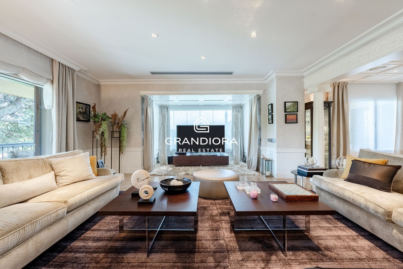 Exclusiva villa con piscina y amplios jardines en La Roca del Vallès - Imagen 17