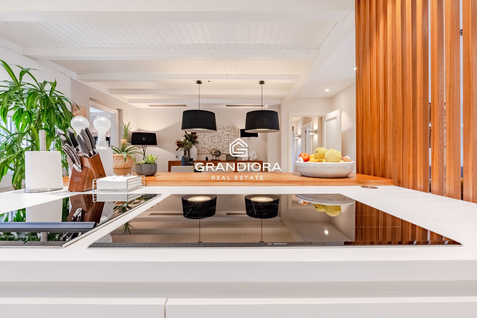 Exclusiva villa con piscina y amplios jardines en La Roca del Vallès - Imagen 24