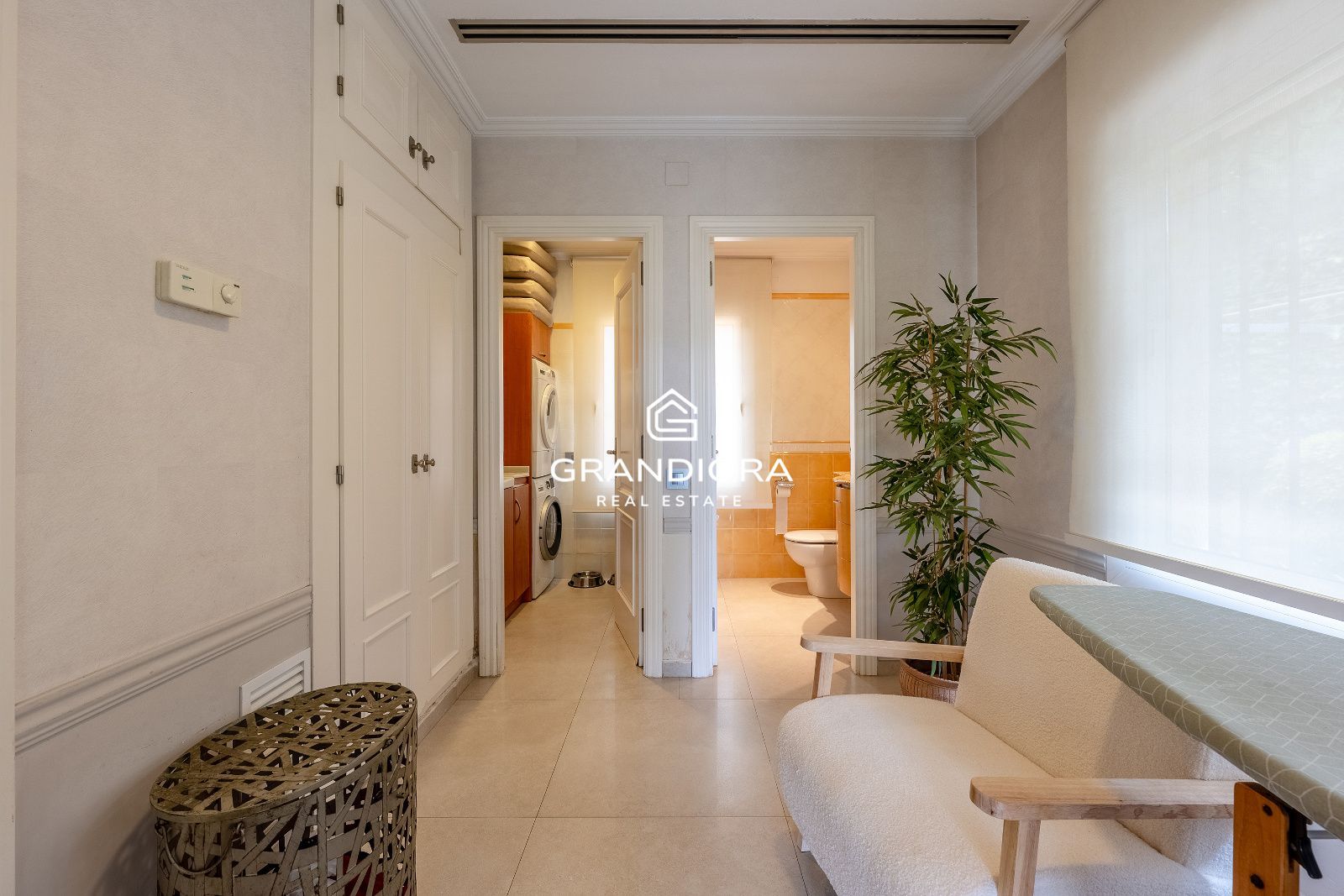 Exclusiva villa con piscina y amplios jardines en La Roca del Vallès - Imagen 26
