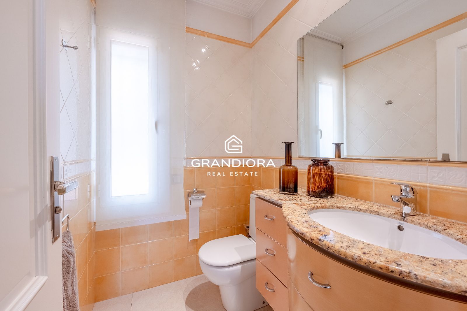 Exclusiva villa con piscina y amplios jardines en La Roca del Vallès - Imagen 27