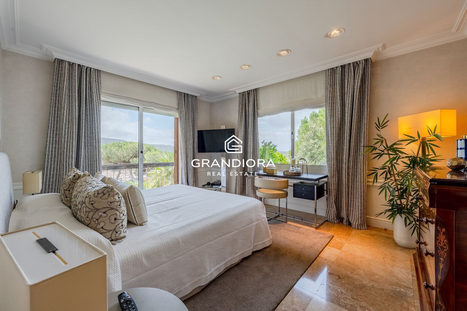 Exclusiva villa con piscina y amplios jardines en La Roca del Vallès - Imagen 33