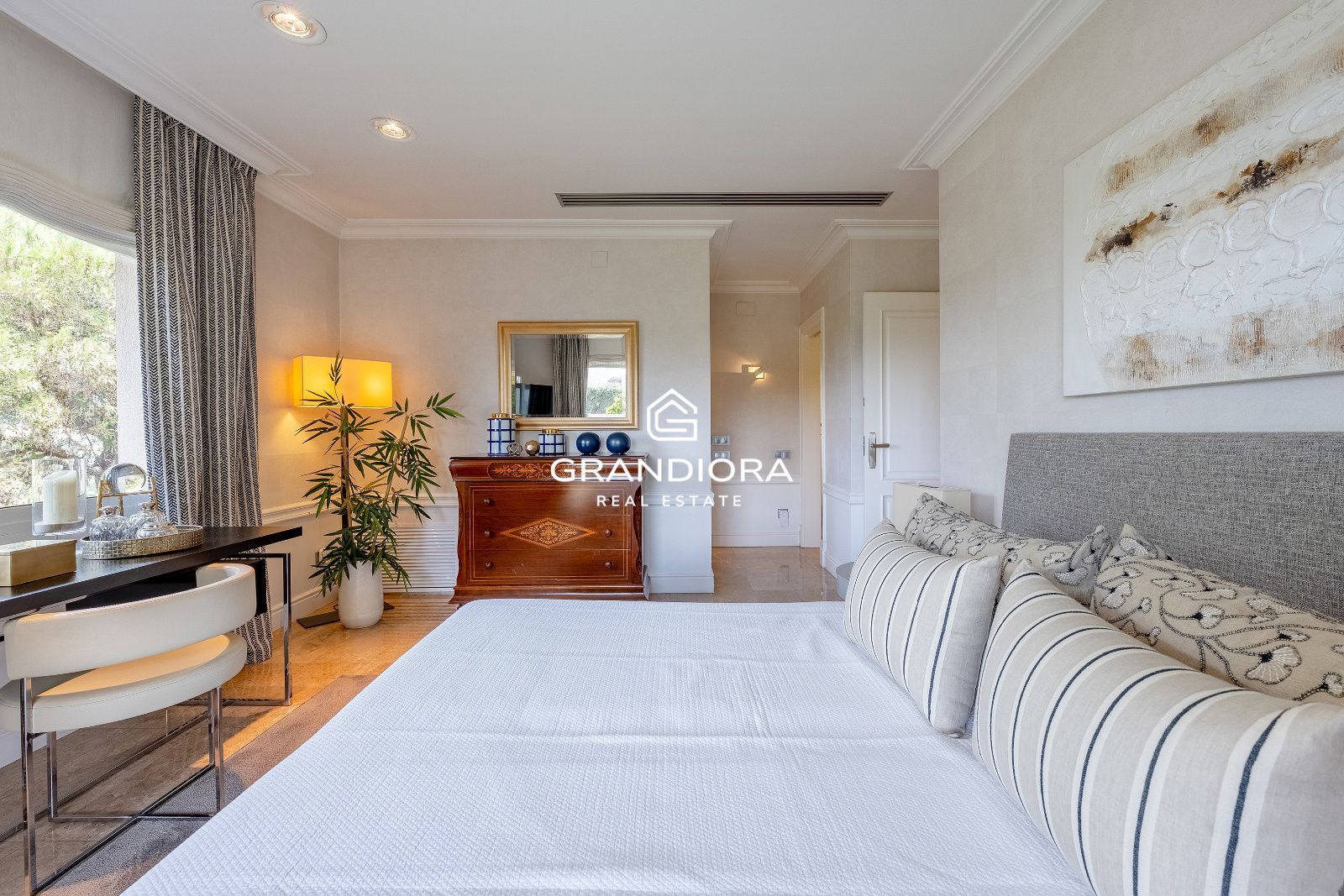 Exclusiva villa con piscina y amplios jardines en La Roca del Vallès - Imagen 36