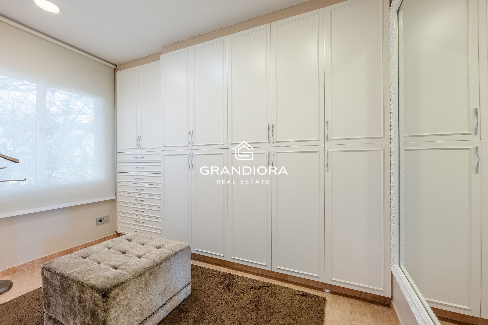Exclusiva villa con piscina y amplios jardines en La Roca del Vallès - Imagen 38