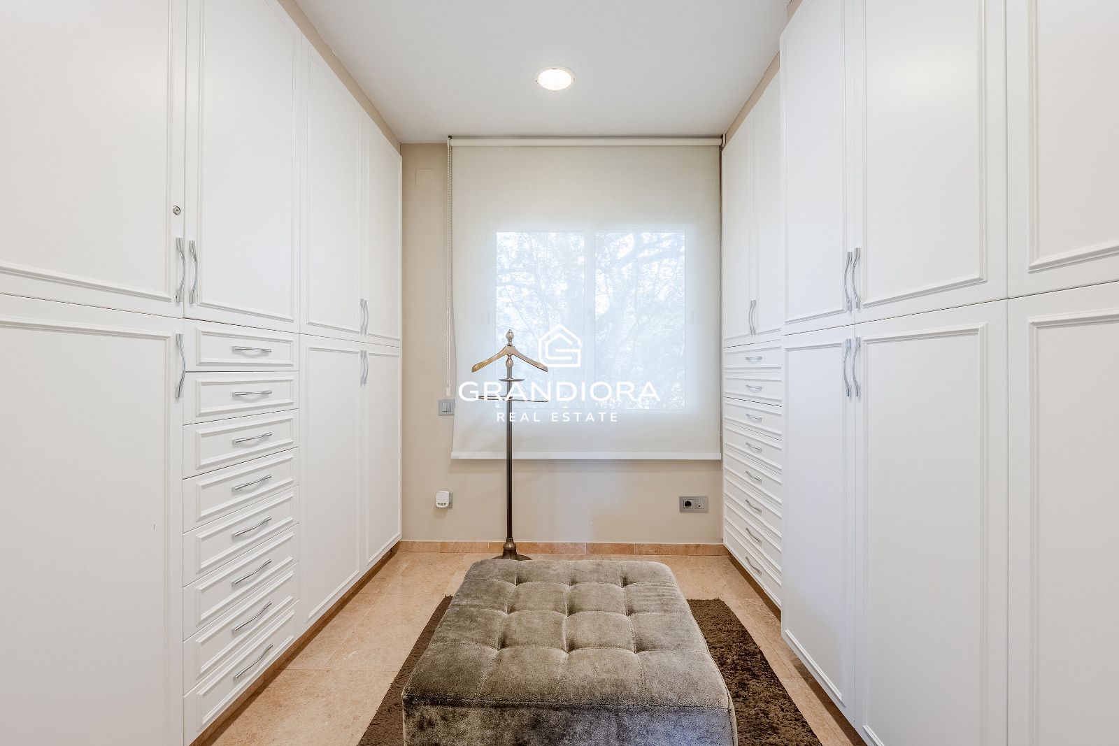 Exclusiva villa con piscina y amplios jardines en La Roca del Vallès - Imagen 39