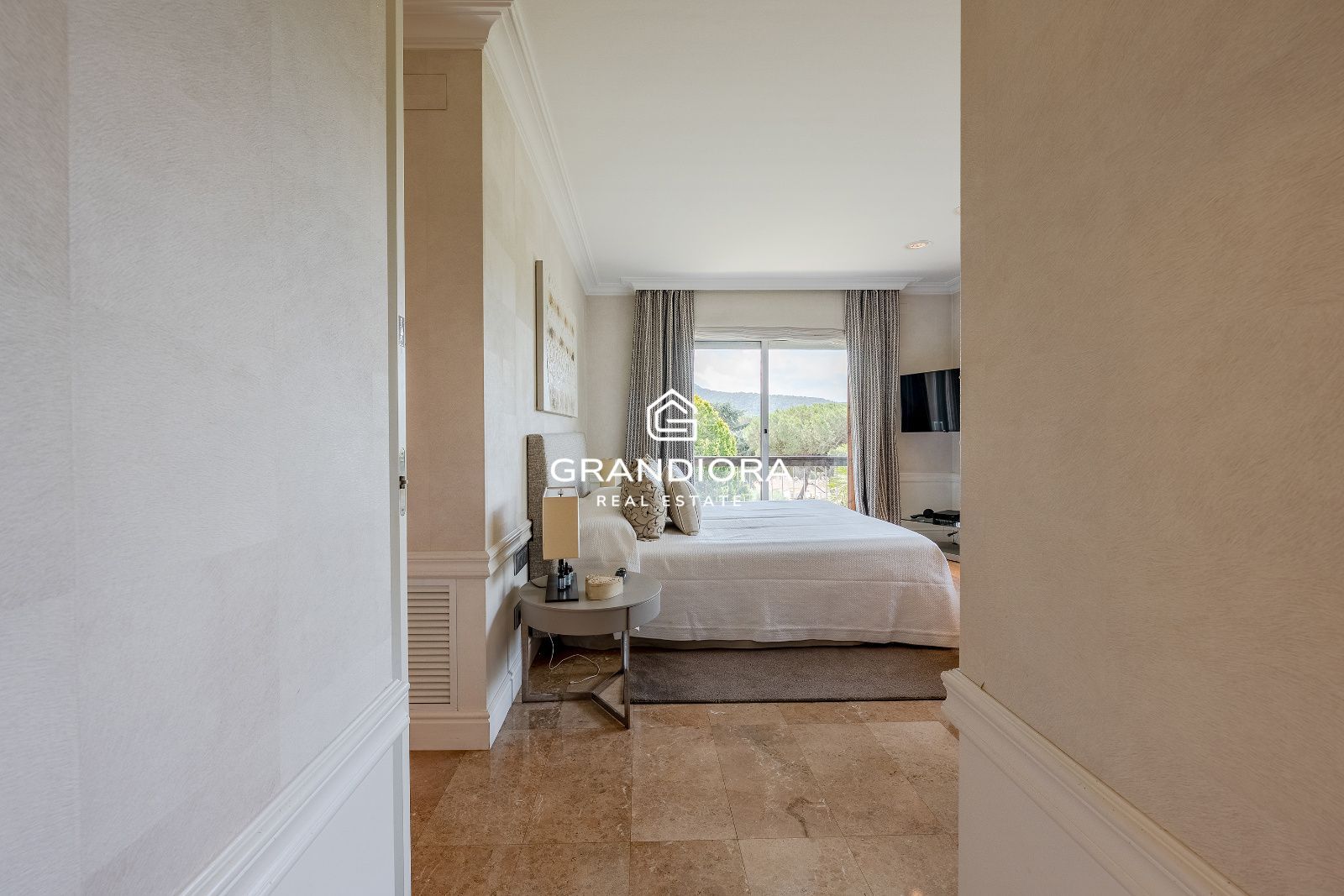 Exclusiva villa con piscina y amplios jardines en La Roca del Vallès - Imagen 40