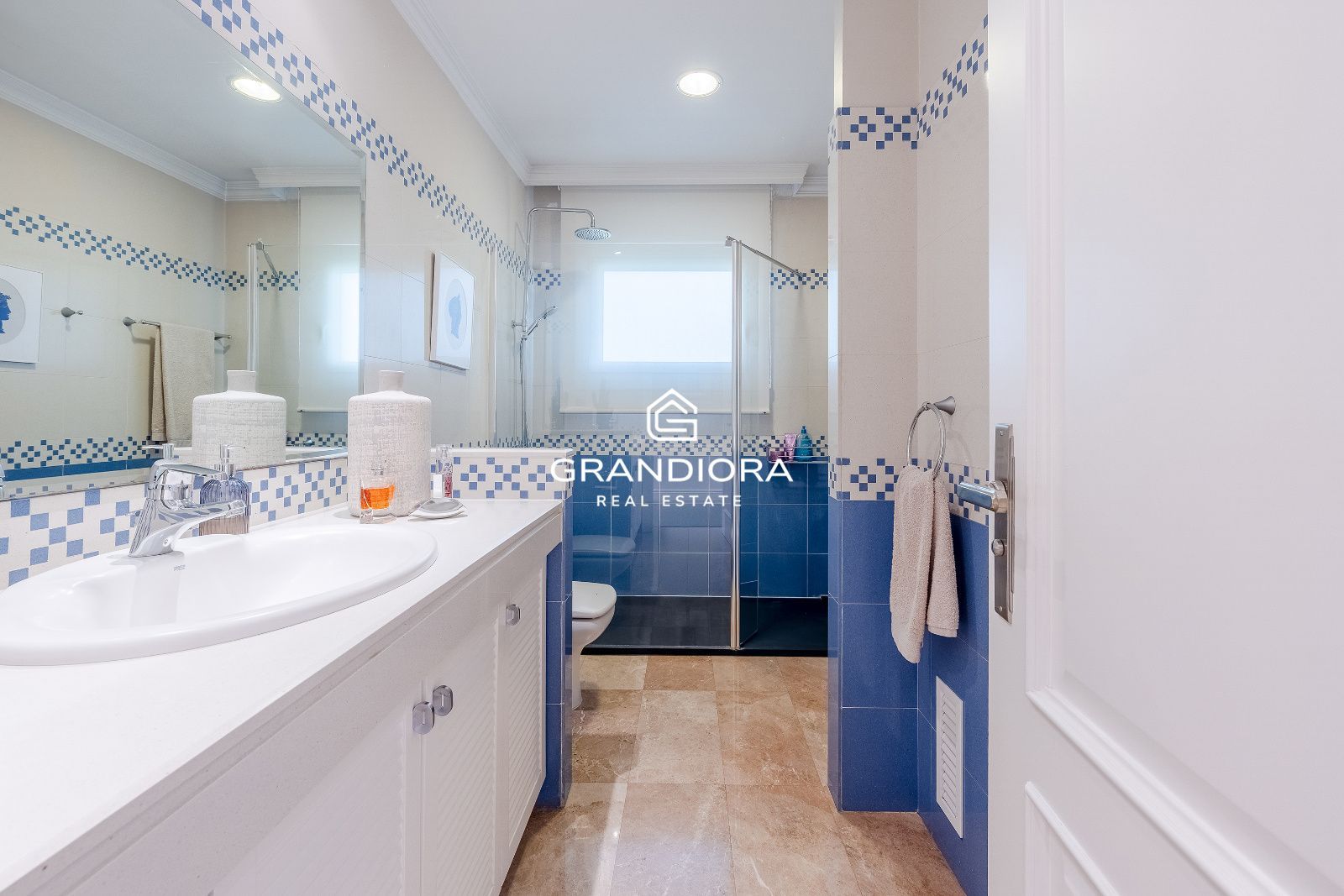 Exclusiva villa con piscina y amplios jardines en La Roca del Vallès - Imagen 43