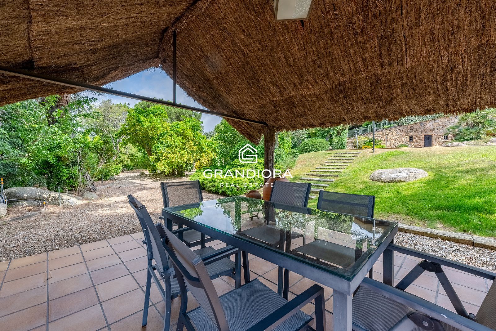 Exclusiva villa con piscina y amplios jardines en La Roca del Vallès - Imagen 59