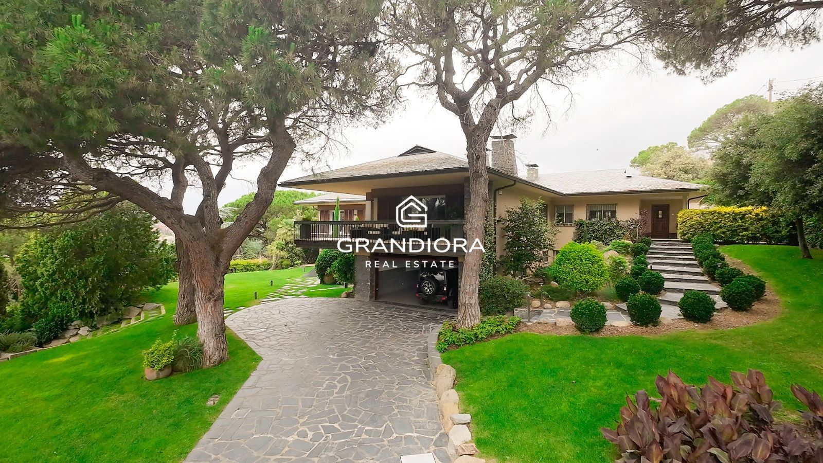 Exclusiva villa con piscina y amplios jardines en La Roca del Vallès - Imagen 60