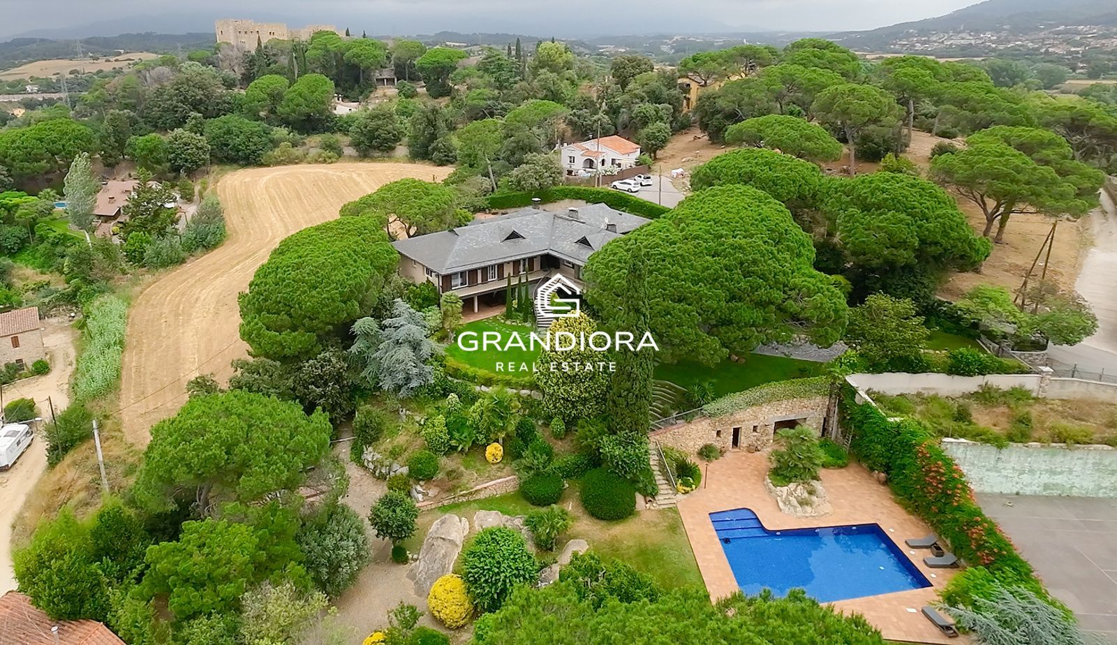 Exclusiva villa con piscina y amplios jardines en La Roca del Vallès - Imagen 62