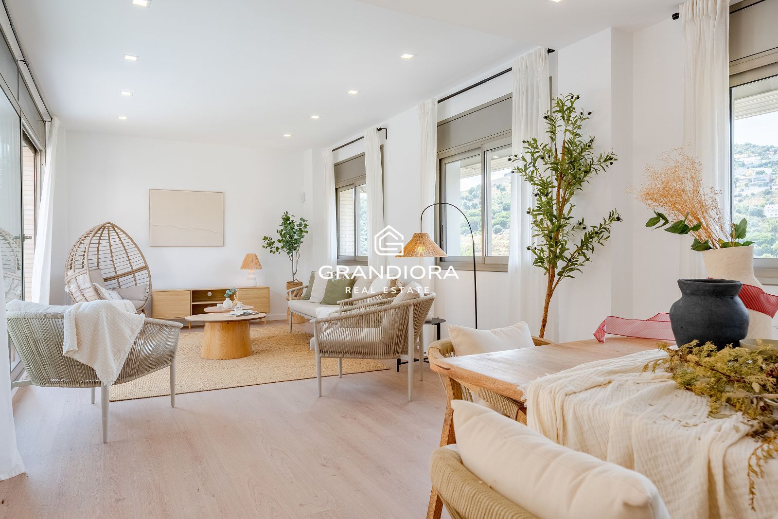 Exclusiva villa con jardín y piscina privada en una de las mejores zonas de Alella - Imagen 10