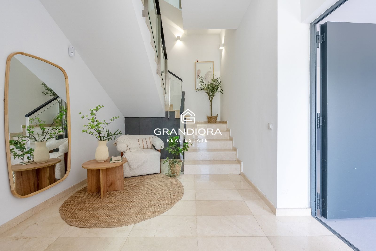 Exclusiva villa con jardín y piscina privada en una de las mejores zonas de Alella - Imagen 17