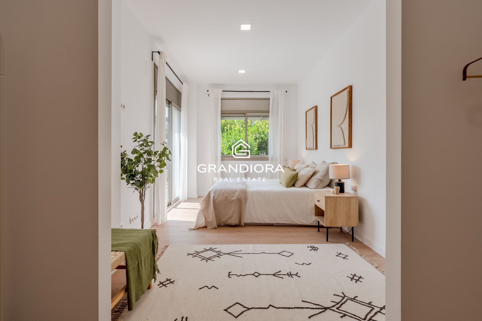 Exclusiva villa con jardín y piscina privada en una de las mejores zonas de Alella - Imagen 19