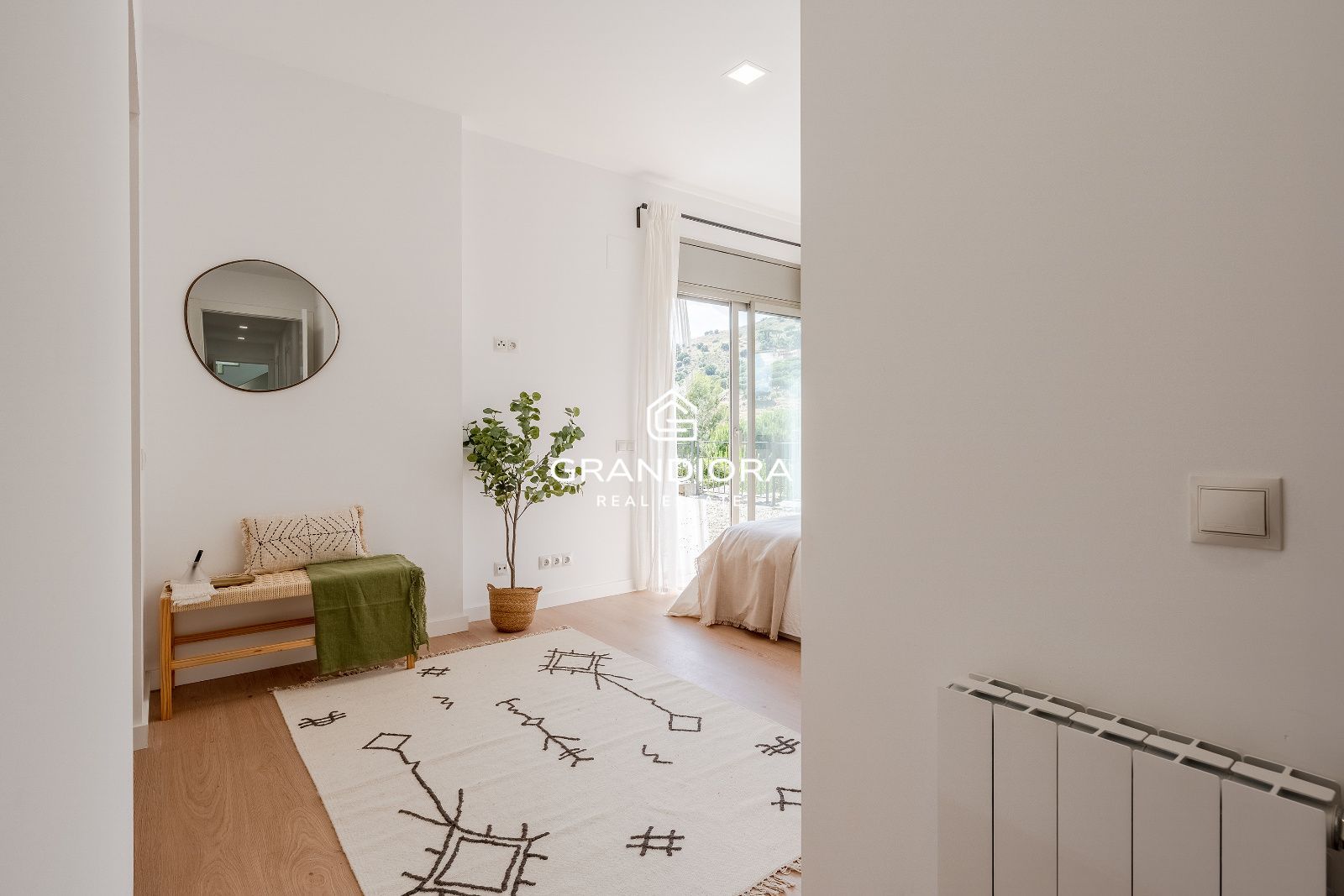 Exclusiva villa con jardín y piscina privada en una de las mejores zonas de Alella - Imagen 25